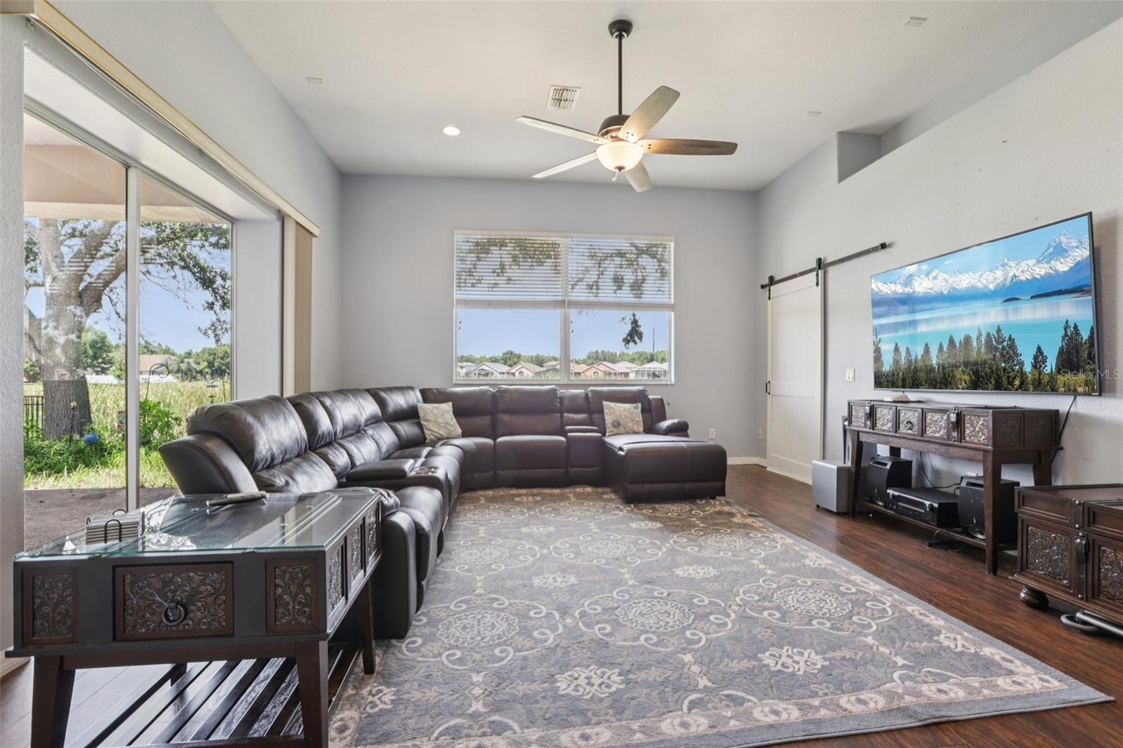 Image 13 of 43 For 10435 Deerberry Drive