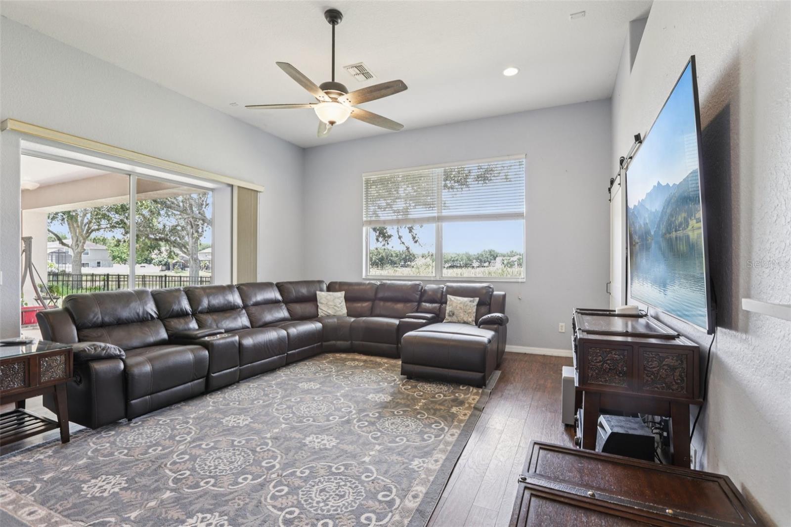 Image 15 of 43 For 10435 Deerberry Drive