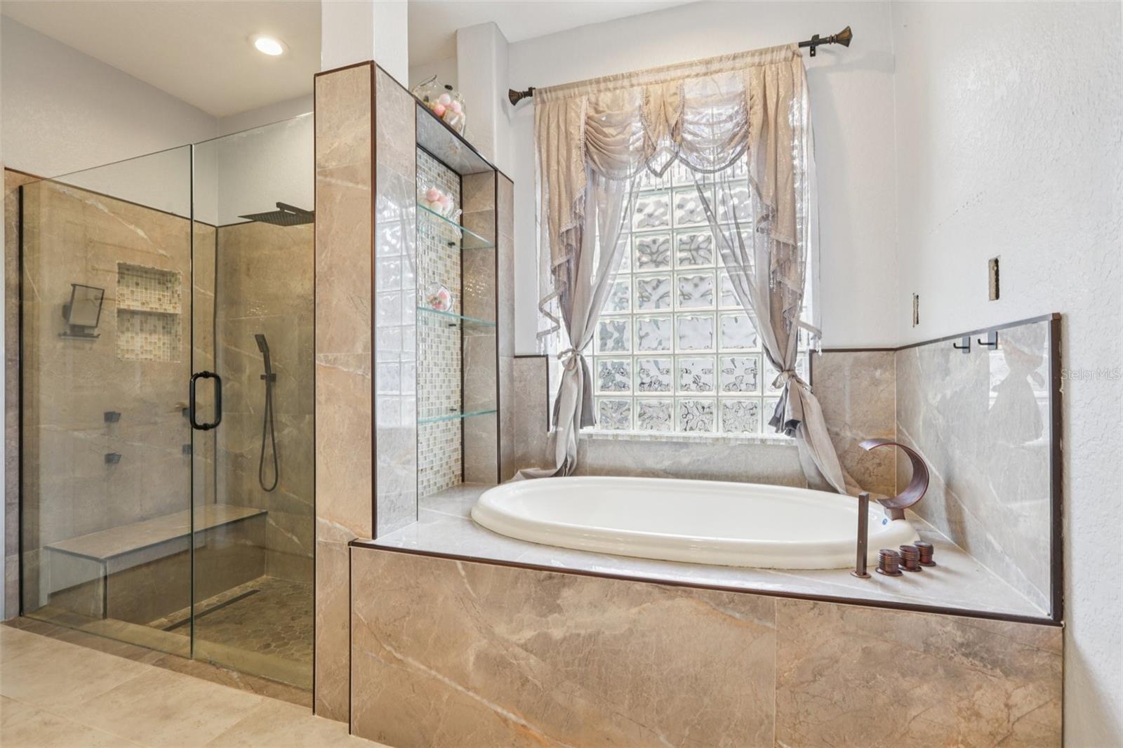 Image 21 of 43 For 10435 Deerberry Drive