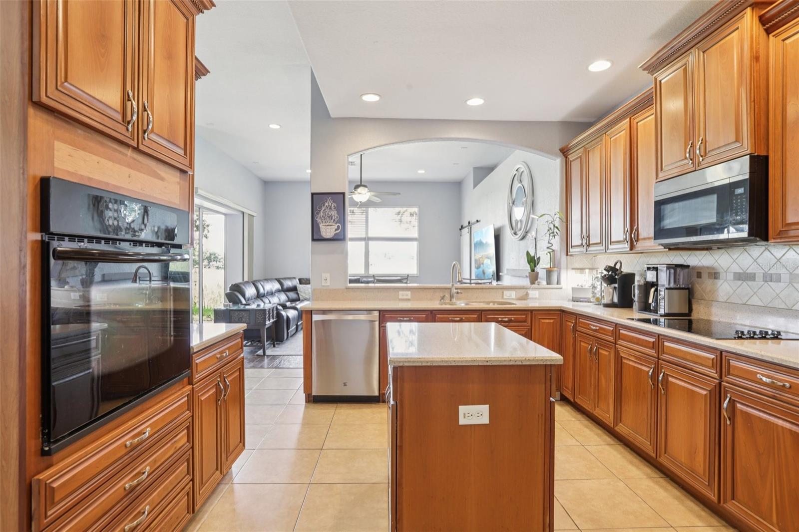 Image 9 of 43 For 10435 Deerberry Drive