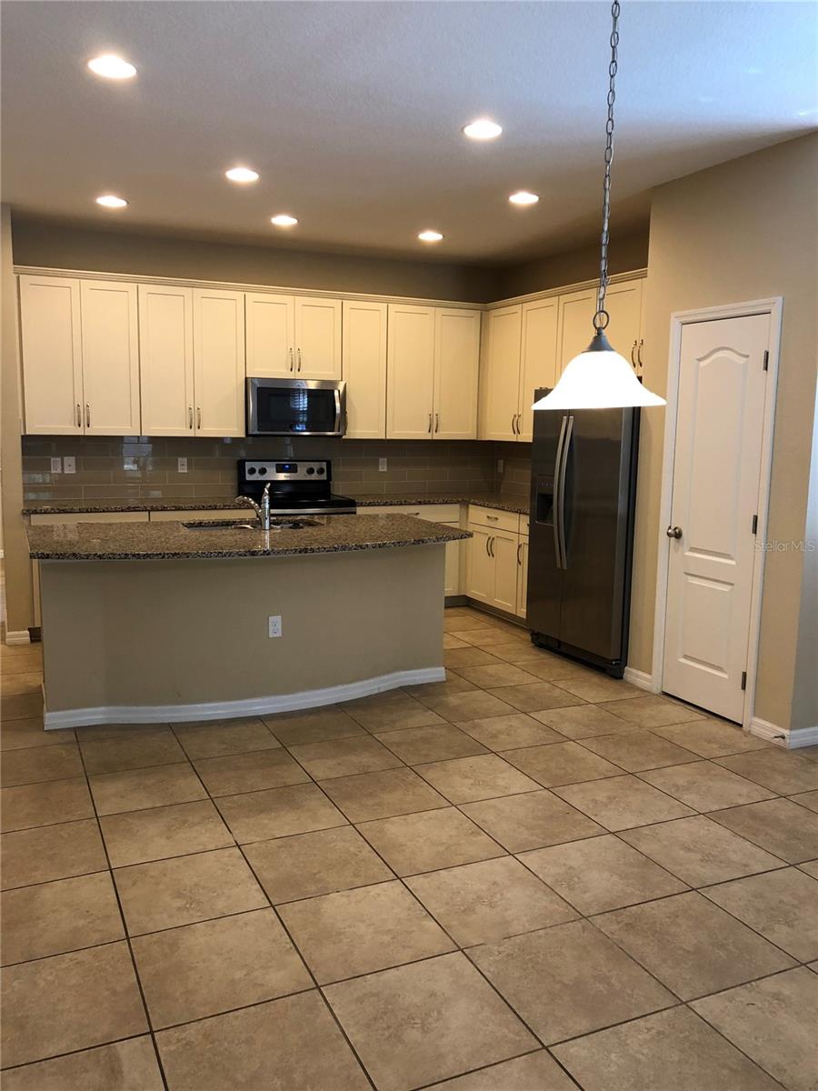 Listing photo id 5 for 11603 Tangle Stone Drive