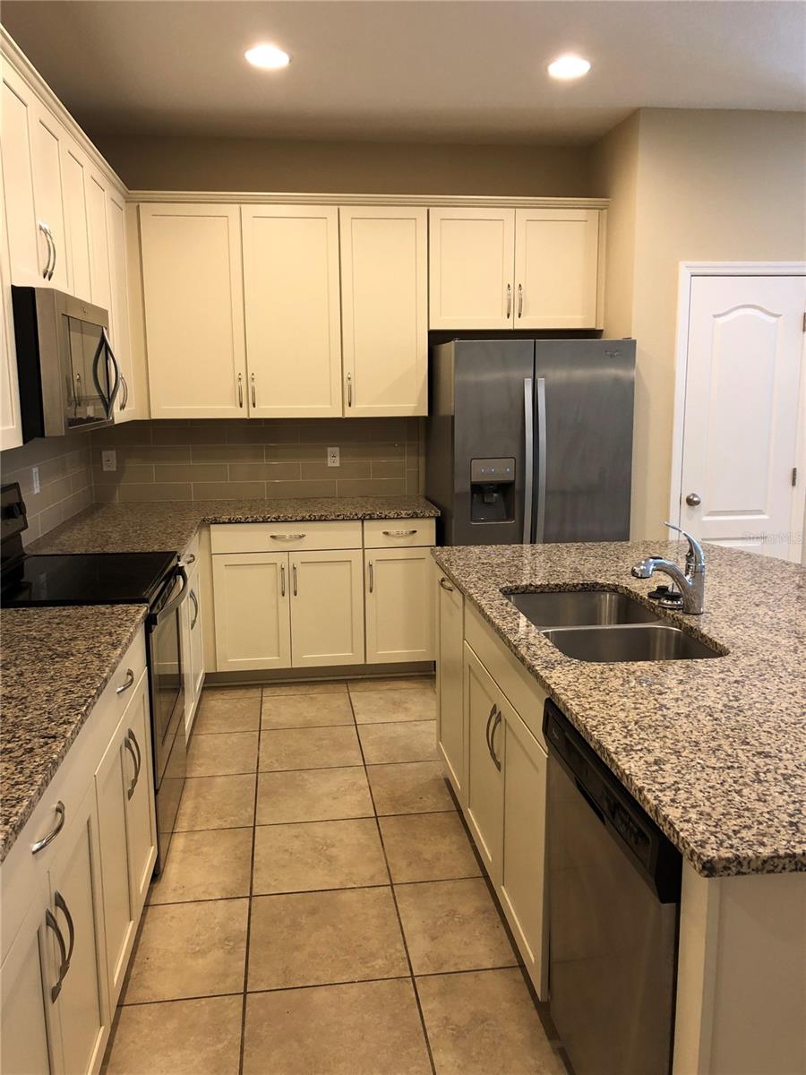 Listing photo id 7 for 11603 Tangle Stone Drive