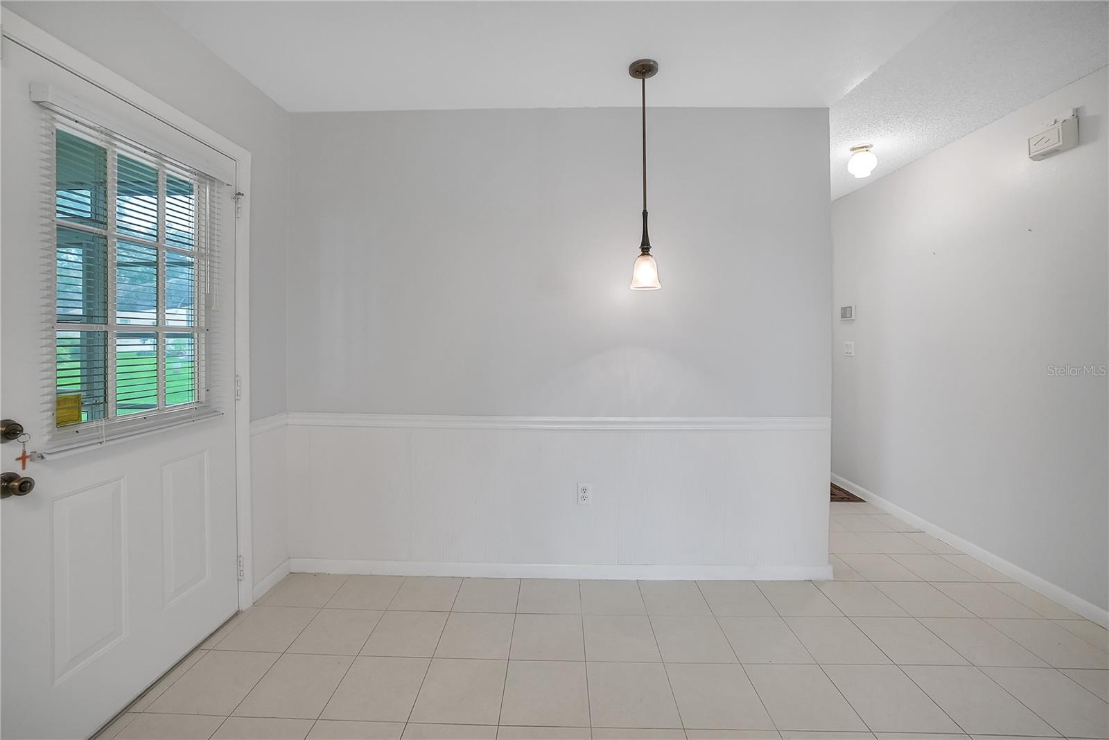 Image 16 of 57 For 5402 Rosewall Circle