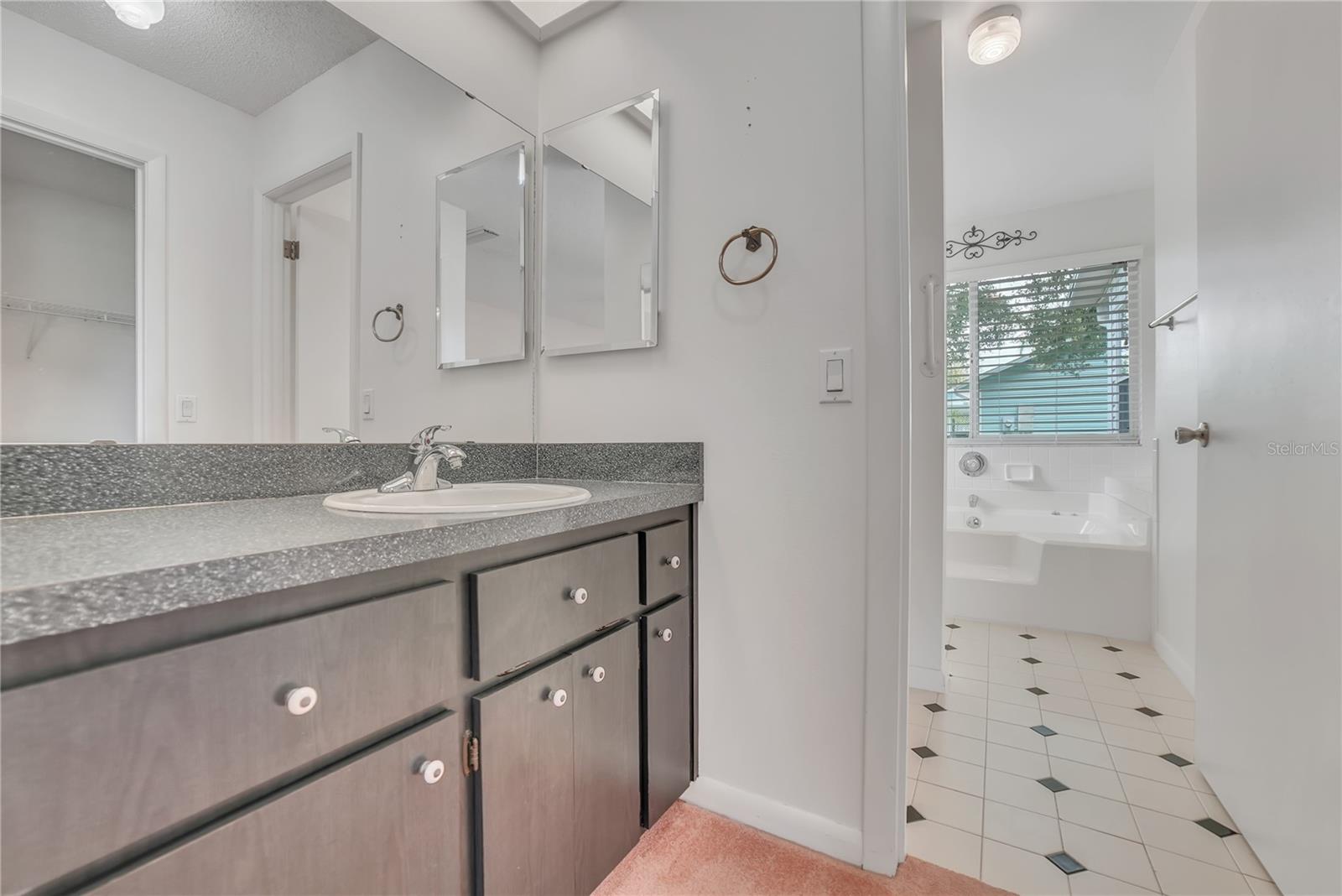 Image 30 of 57 For 5402 Rosewall Circle
