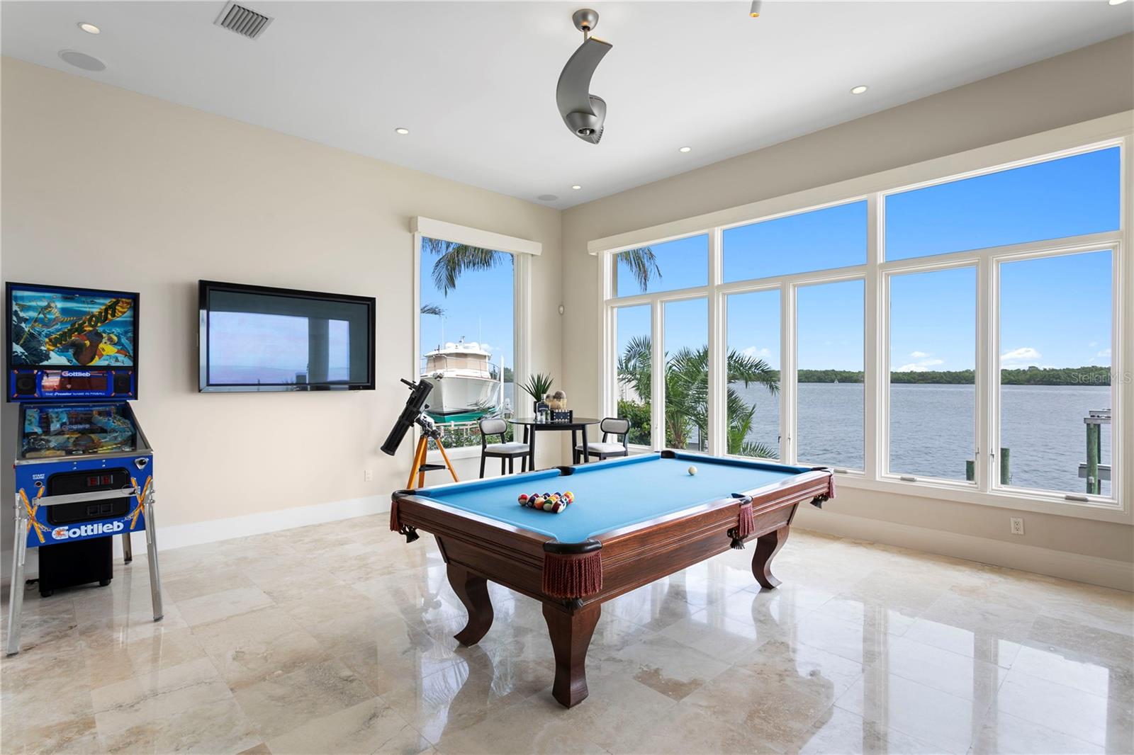 Listing photo id 30 for 2279 Mermaid Point Ne