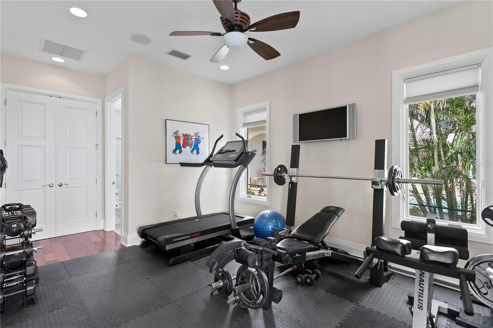 Listing photo id 34 for 2279 Mermaid Point Ne