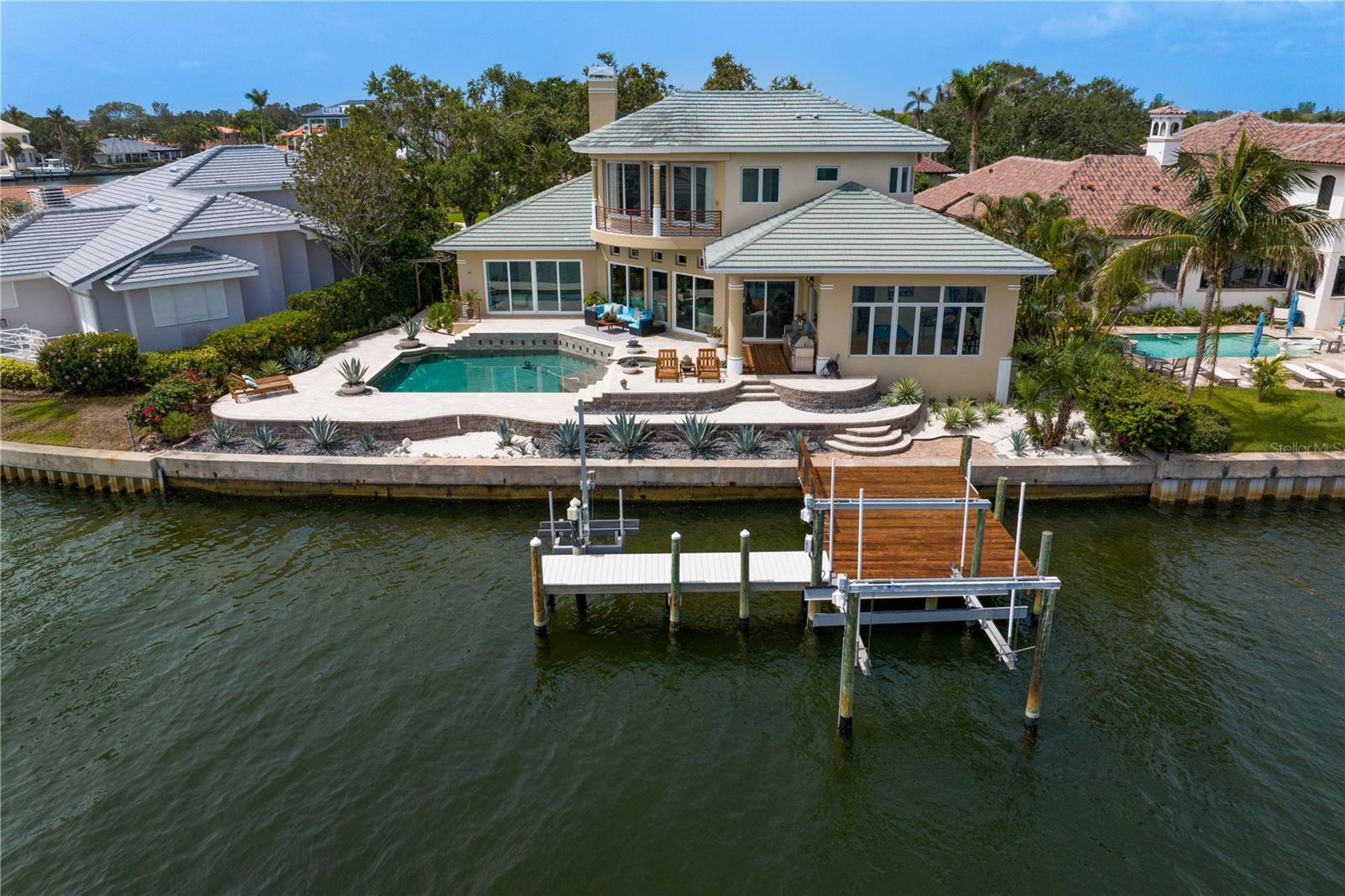 Listing photo id 3 for 2279 Mermaid Point Ne