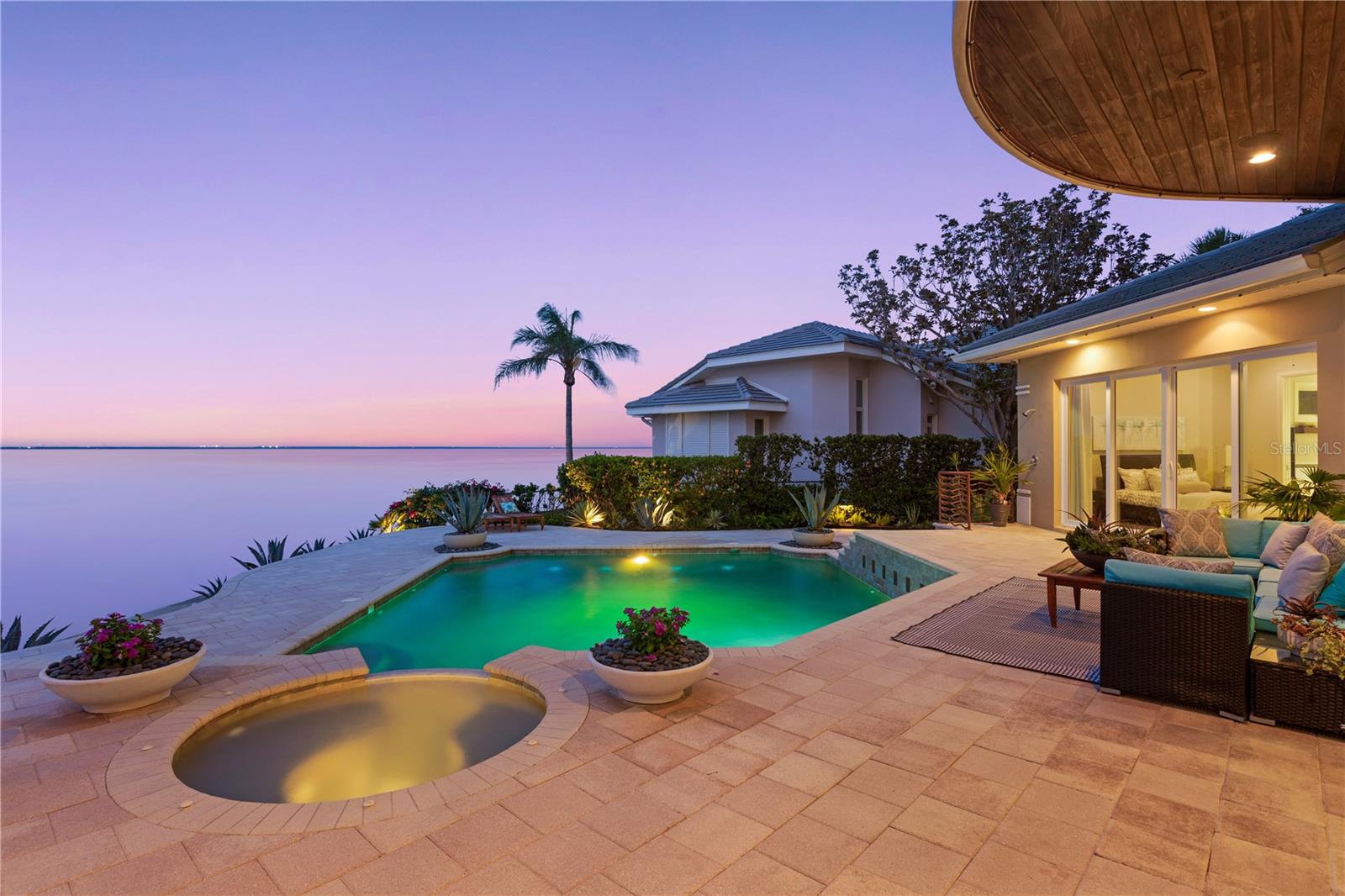 Listing photo id 49 for 2279 Mermaid Point Ne