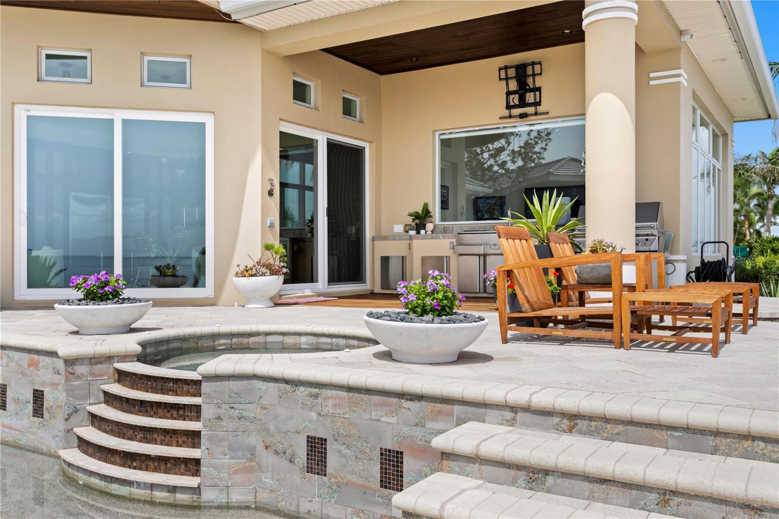Listing photo id 50 for 2279 Mermaid Point Ne