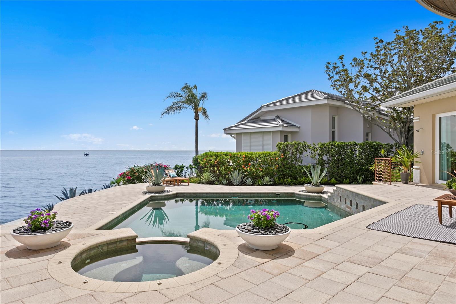 Listing photo id 56 for 2279 Mermaid Point Ne