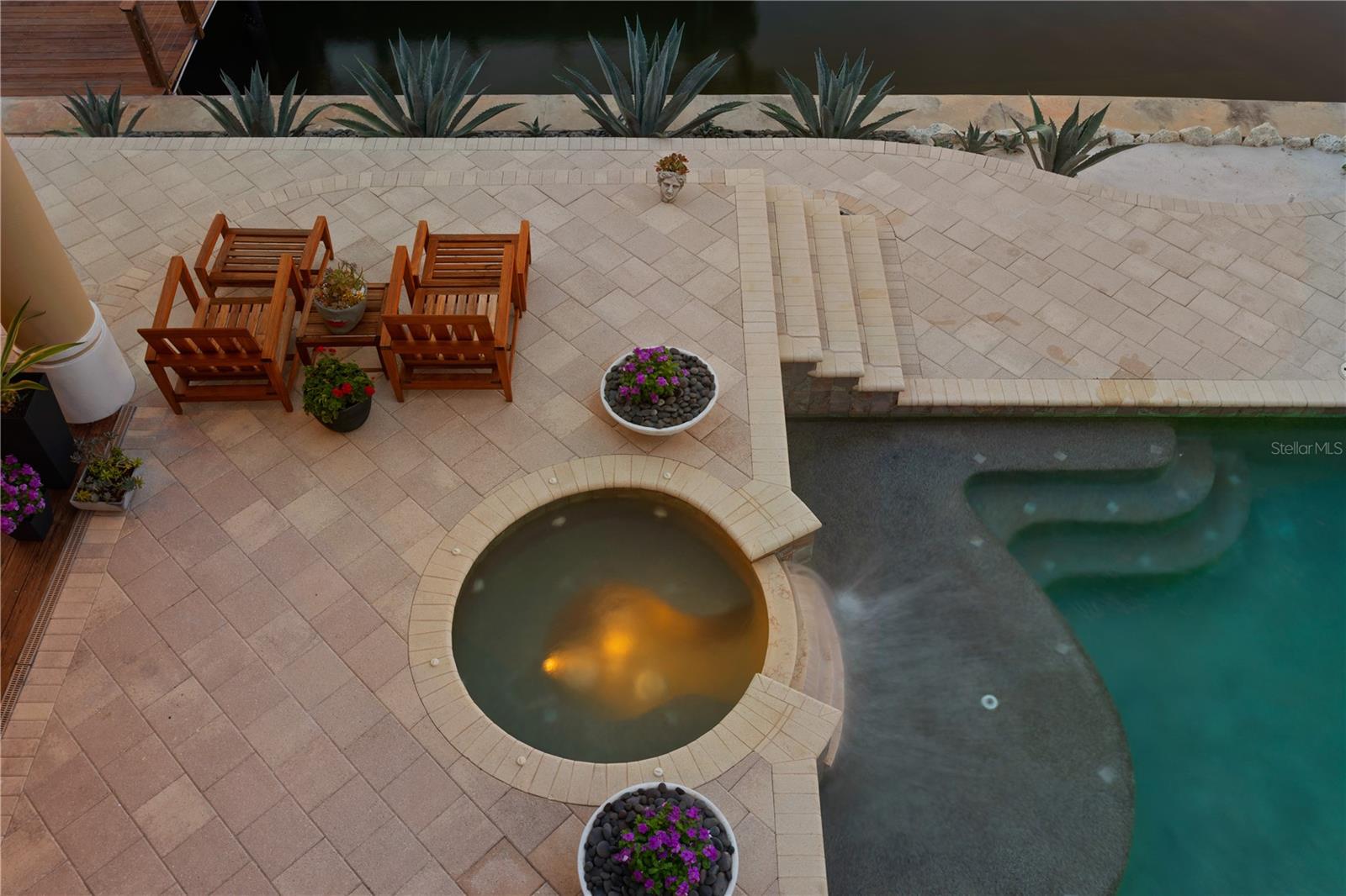 Listing photo id 57 for 2279 Mermaid Point Ne