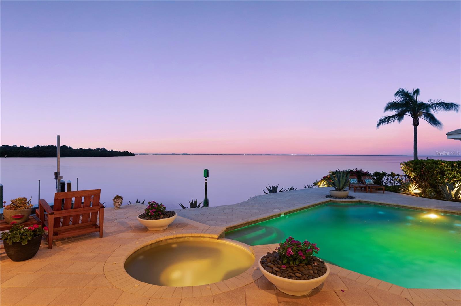 Listing photo id 4 for 2279 Mermaid Point Ne