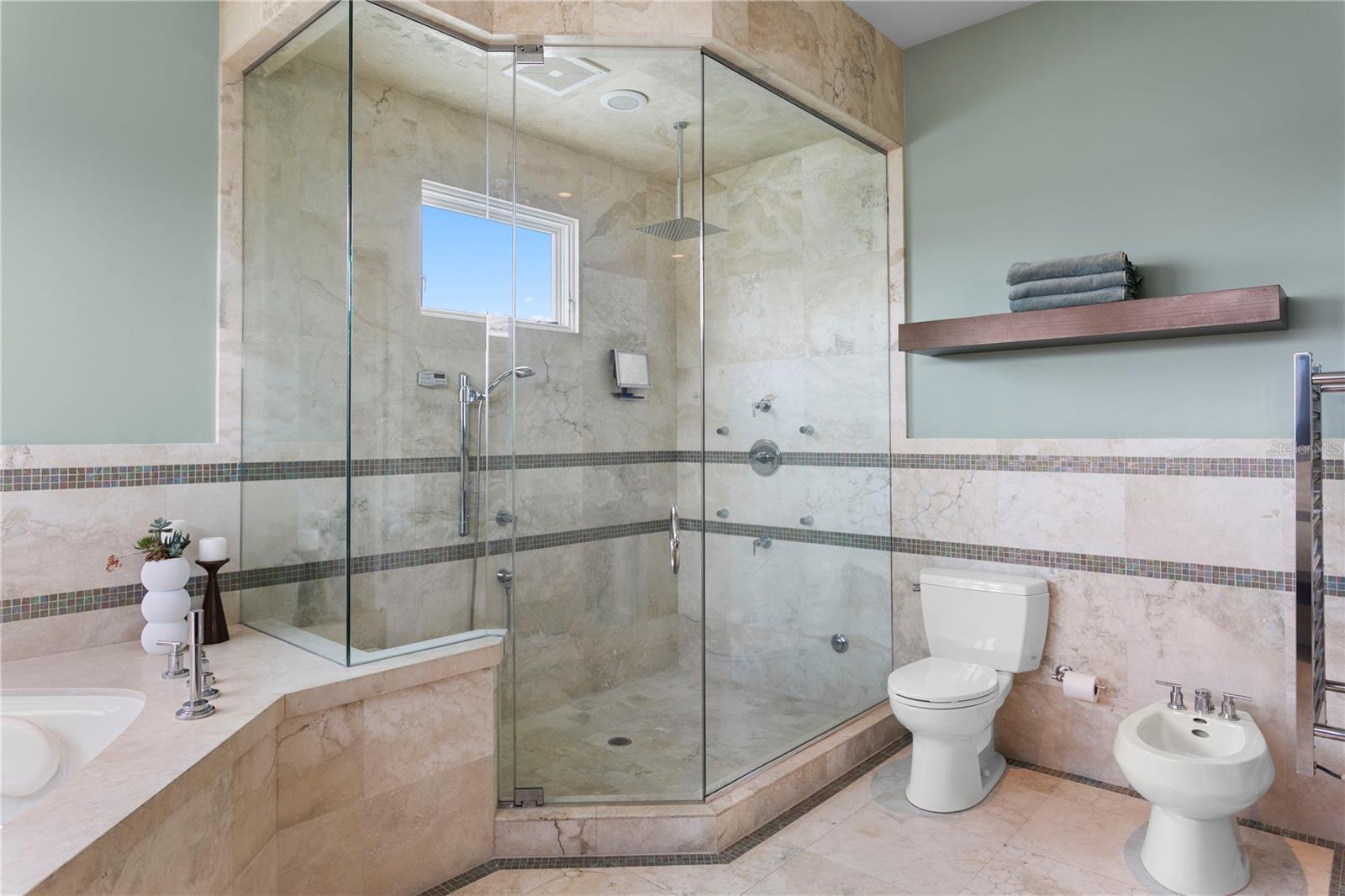 Listing photo id 76 for 2279 Mermaid Point Ne