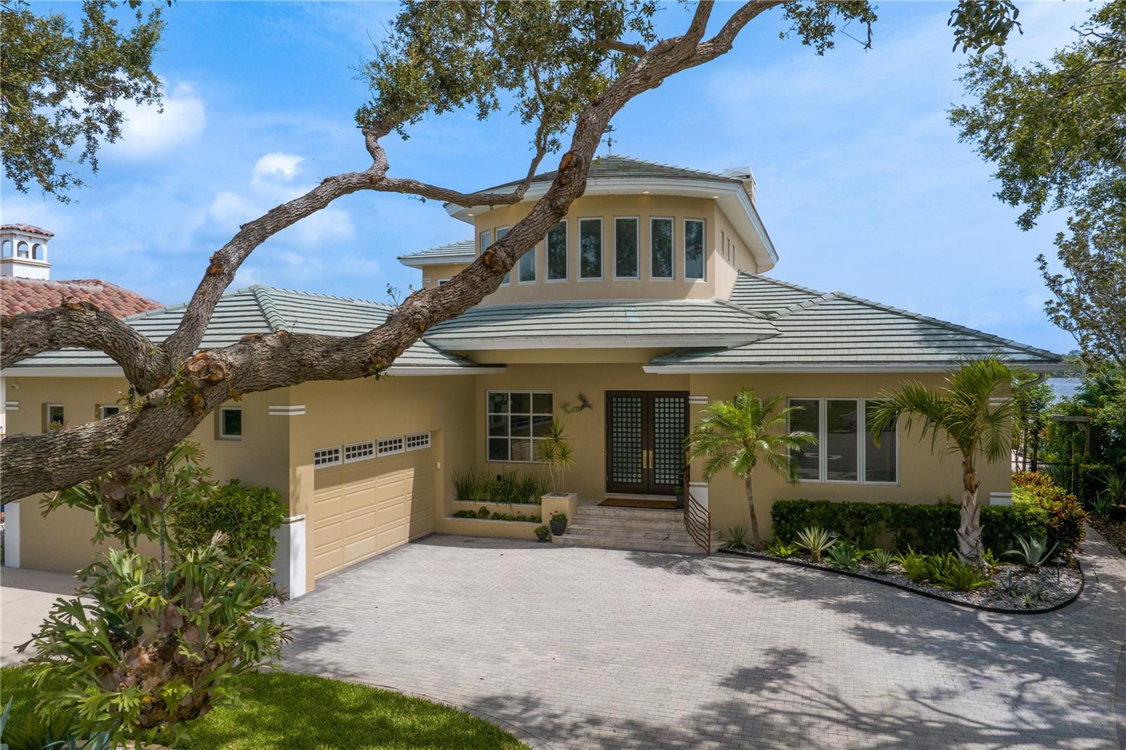 Listing photo id 84 for 2279 Mermaid Point Ne