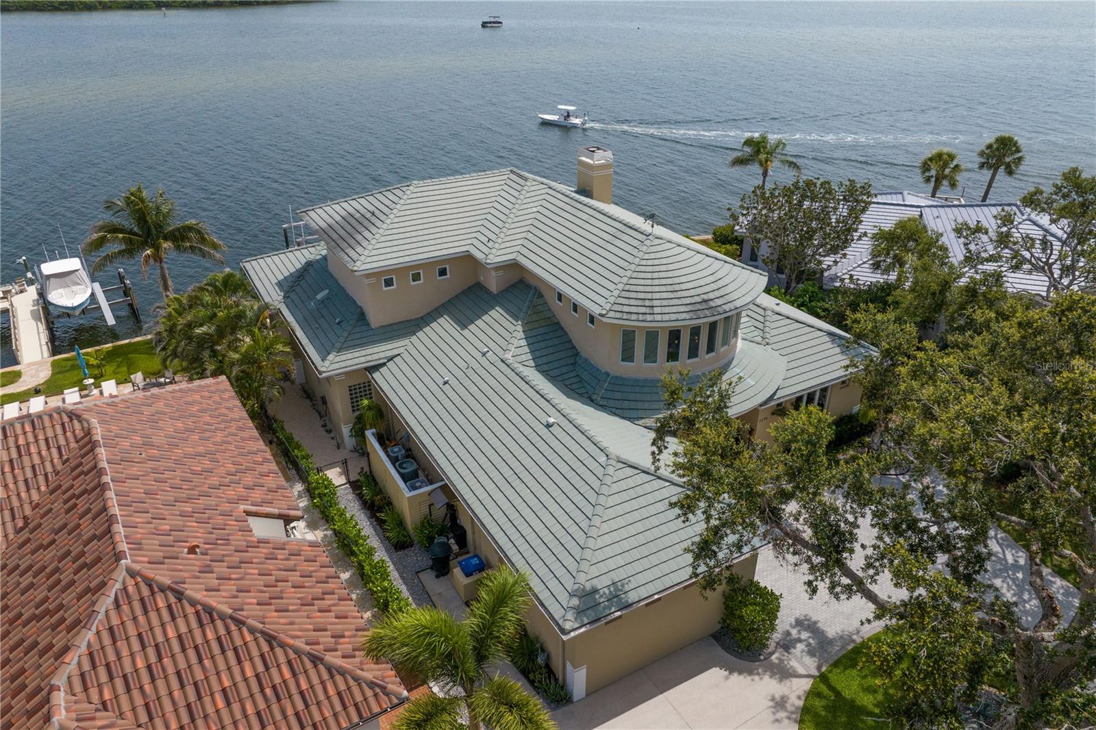 Listing photo id 86 for 2279 Mermaid Point Ne