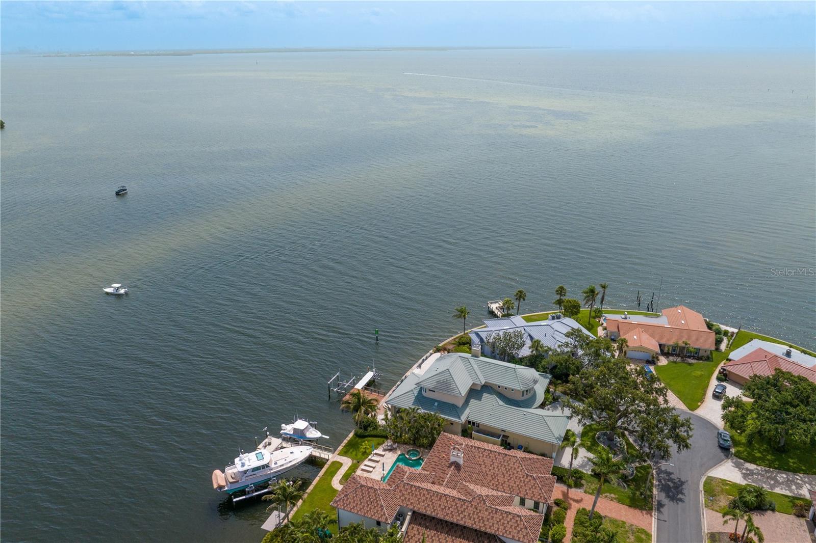 Listing photo id 88 for 2279 Mermaid Point Ne