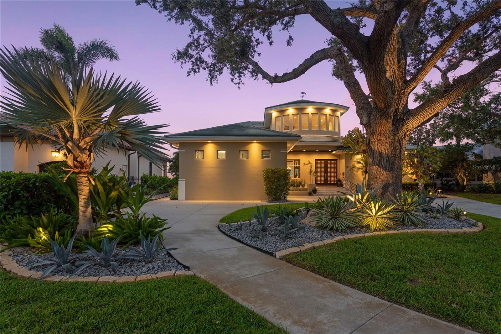 Listing photo id 96 for 2279 Mermaid Point Ne