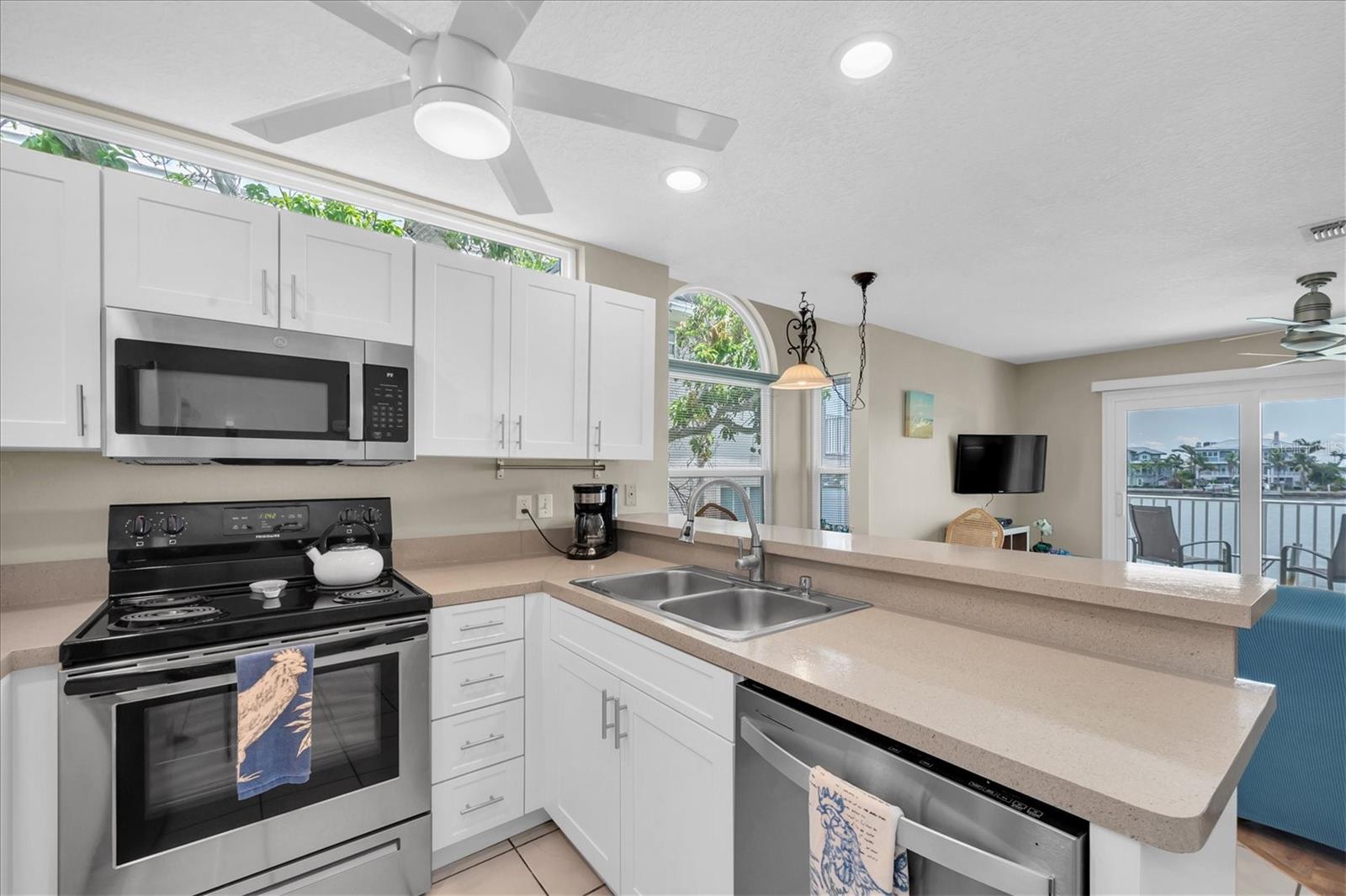 Image 12 of 55 For 2507 Bay Boulevard A