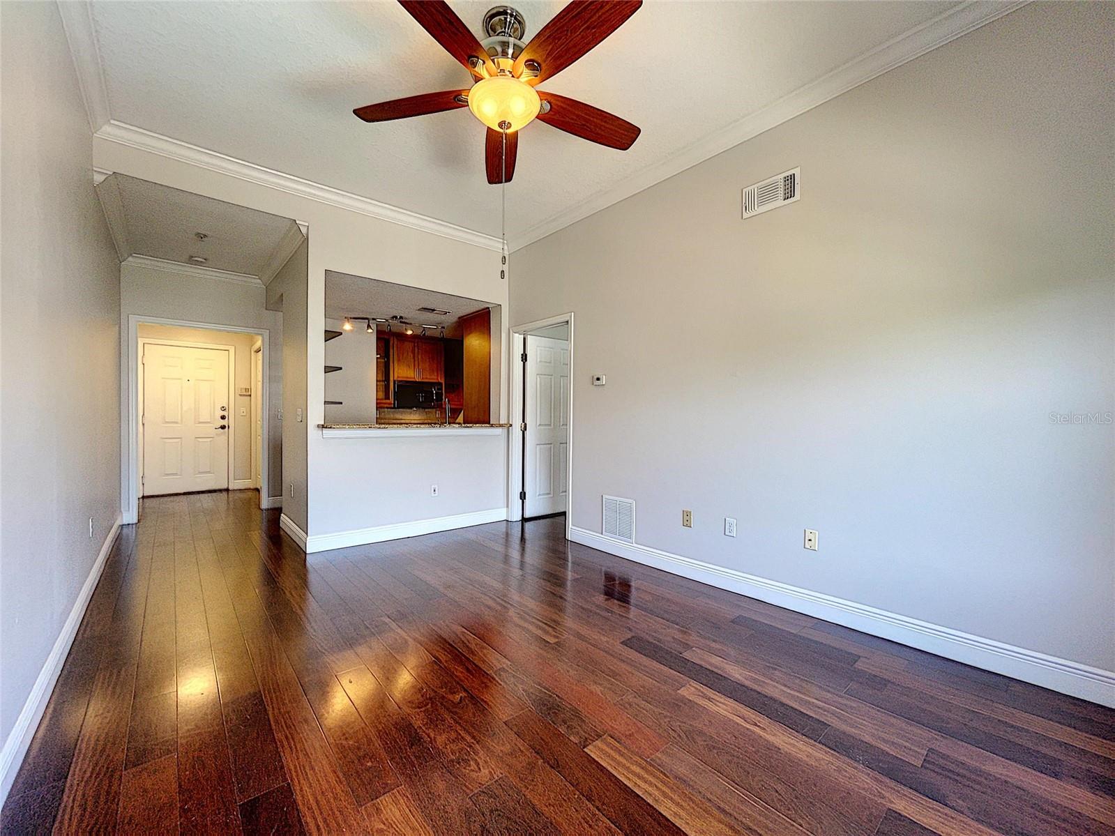 Image 4 of 26 For 800 Dakota Avenue 431