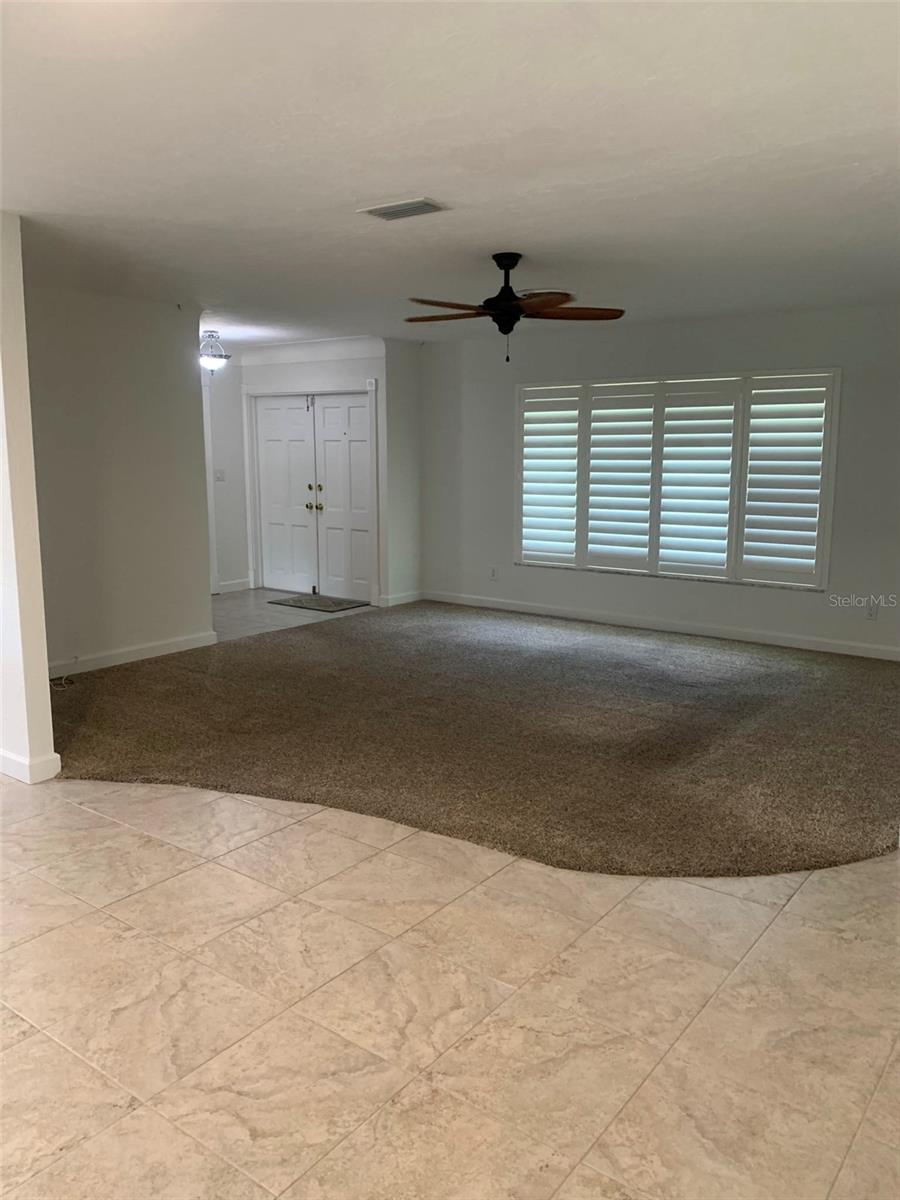 Listing photo id 8 for 6474 29th Avenue N