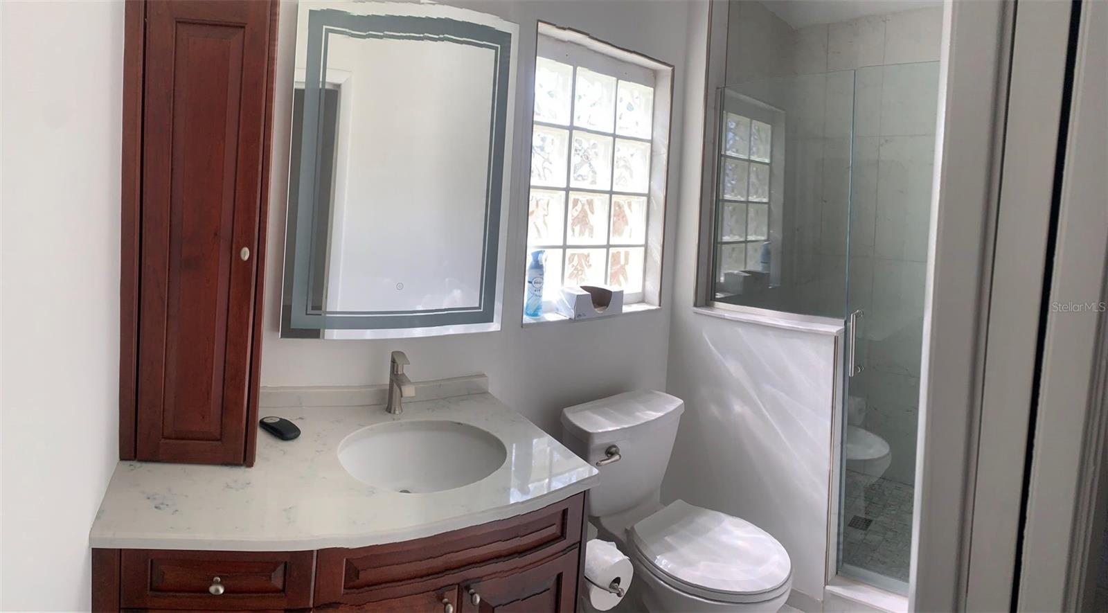 Listing photo id 7 for 6474 29th Avenue N