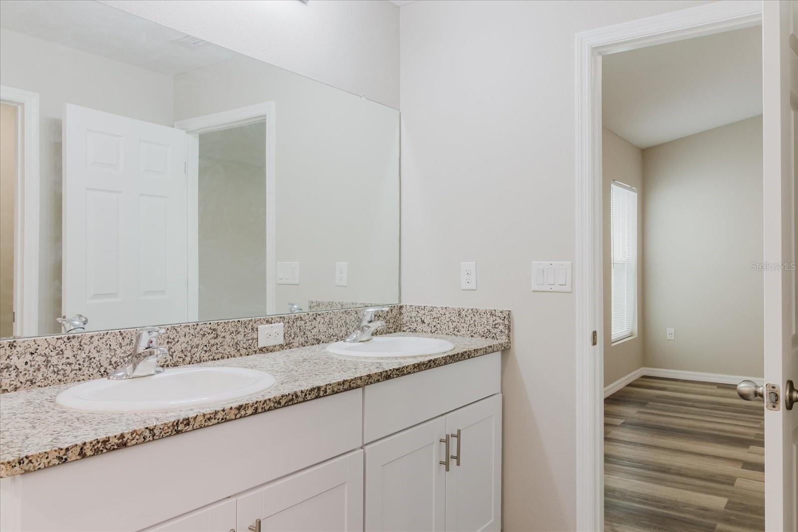 Image 17 of 42 For 13016 Boggy Creek Drive