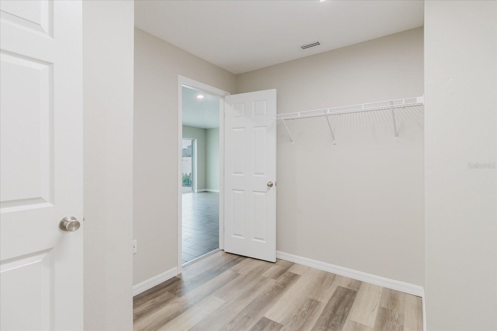 Image 20 of 42 For 13016 Boggy Creek Drive