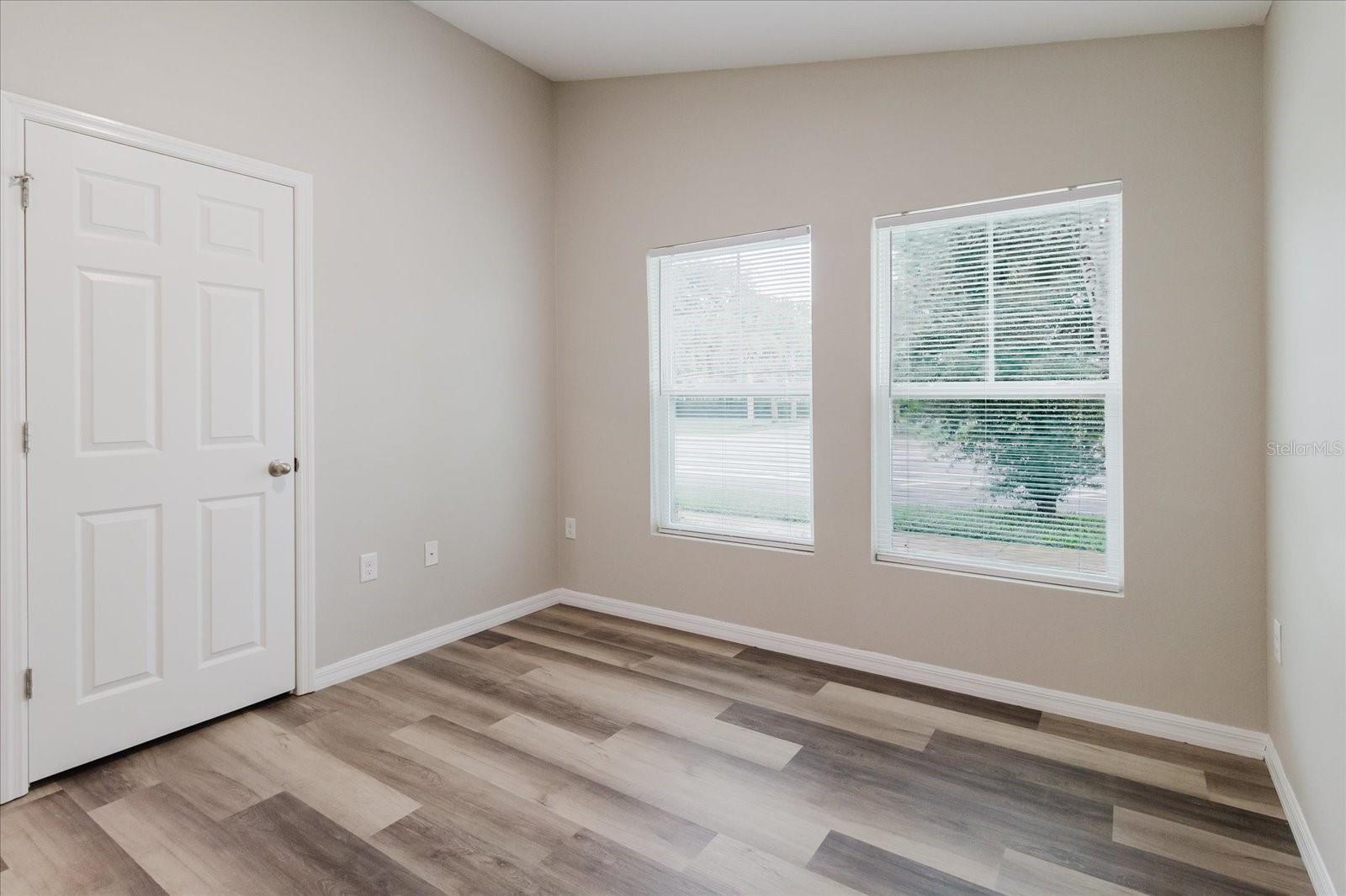 Image 27 of 42 For 13016 Boggy Creek Drive