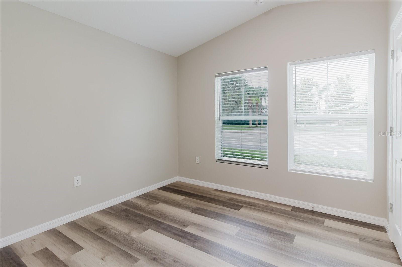 Image 32 of 42 For 13016 Boggy Creek Drive