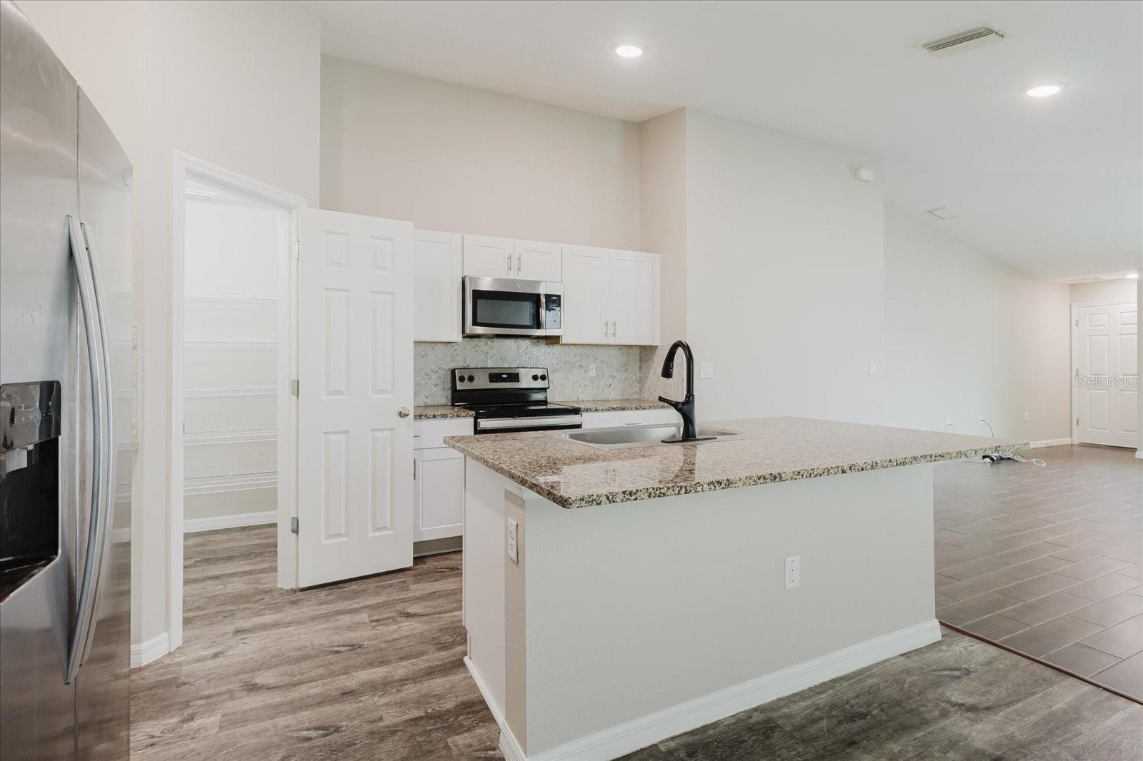 Image 4 of 42 For 13016 Boggy Creek Drive