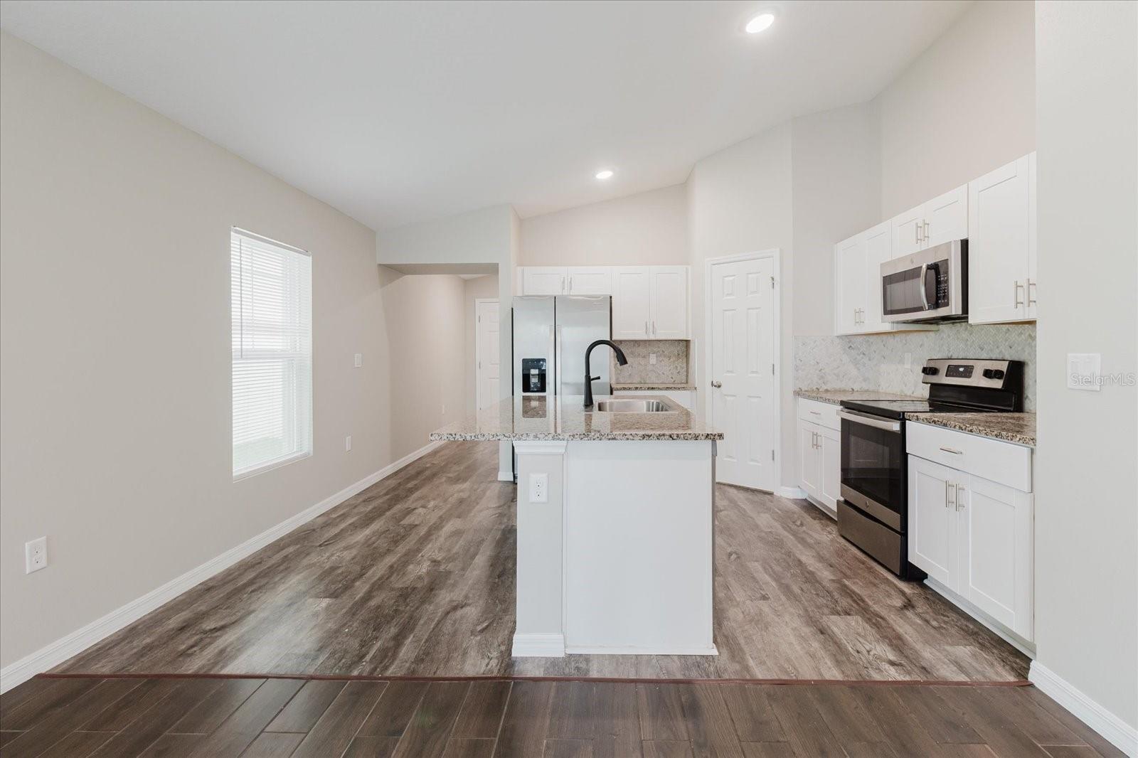 Image 7 of 42 For 13016 Boggy Creek Drive