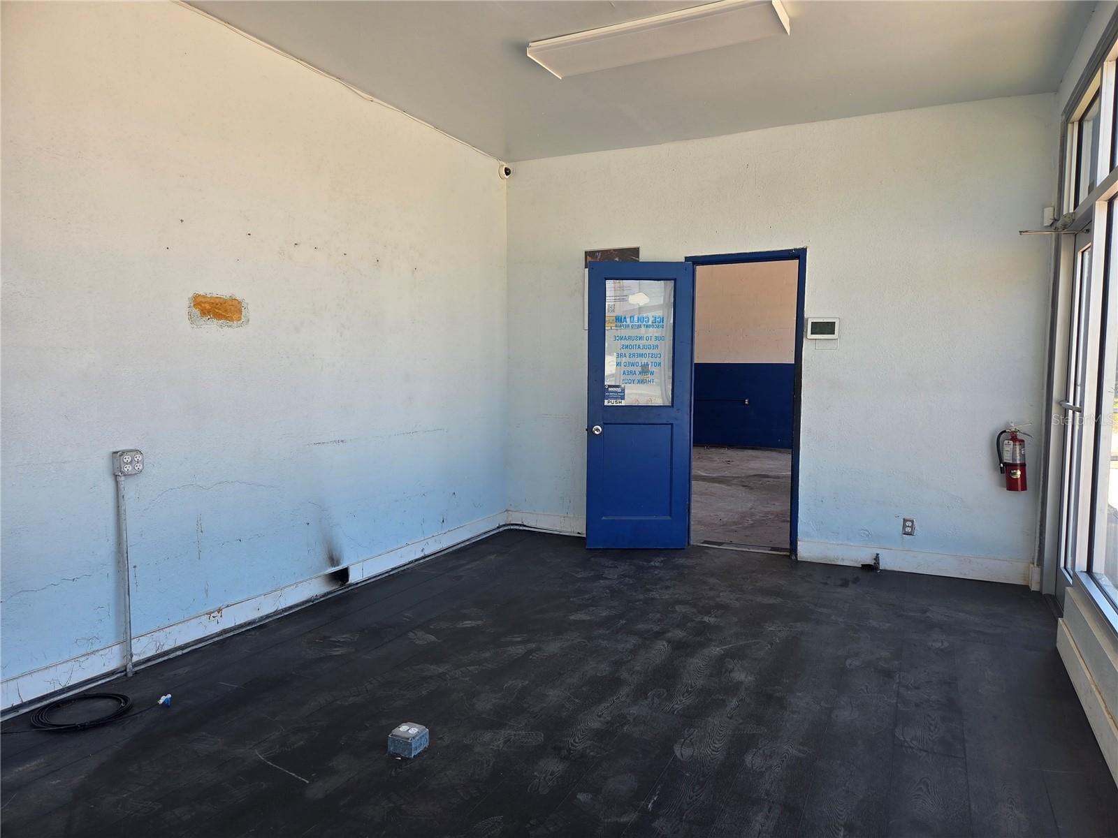 Image 4 of 8 For 3902 West Shore Boulevard