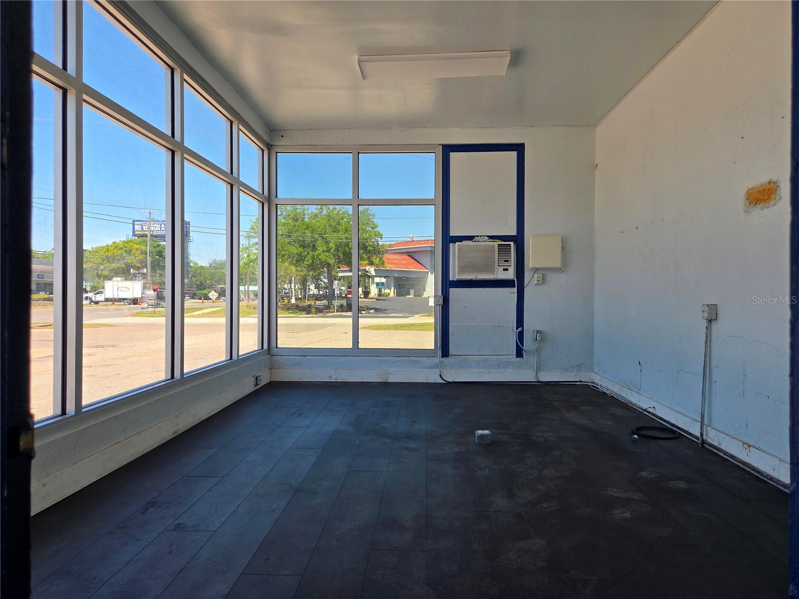 Image 7 of 8 For 3902 West Shore Boulevard