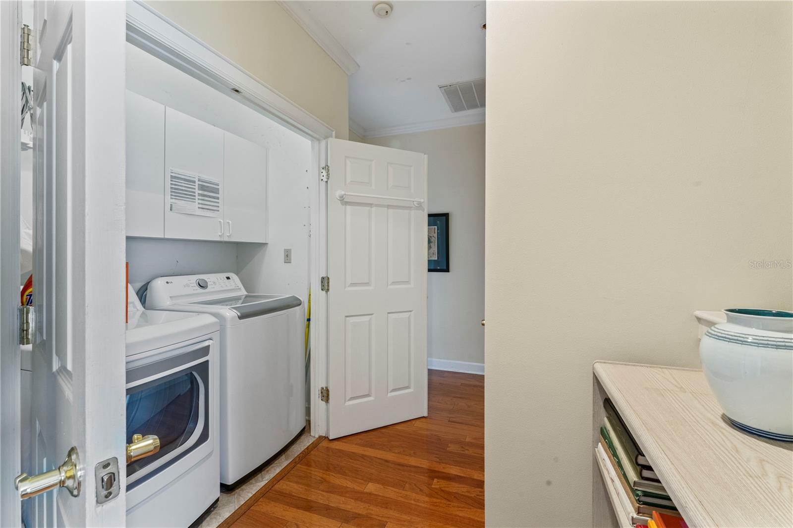 Image 31 of 42 For 3011 Mason Street B