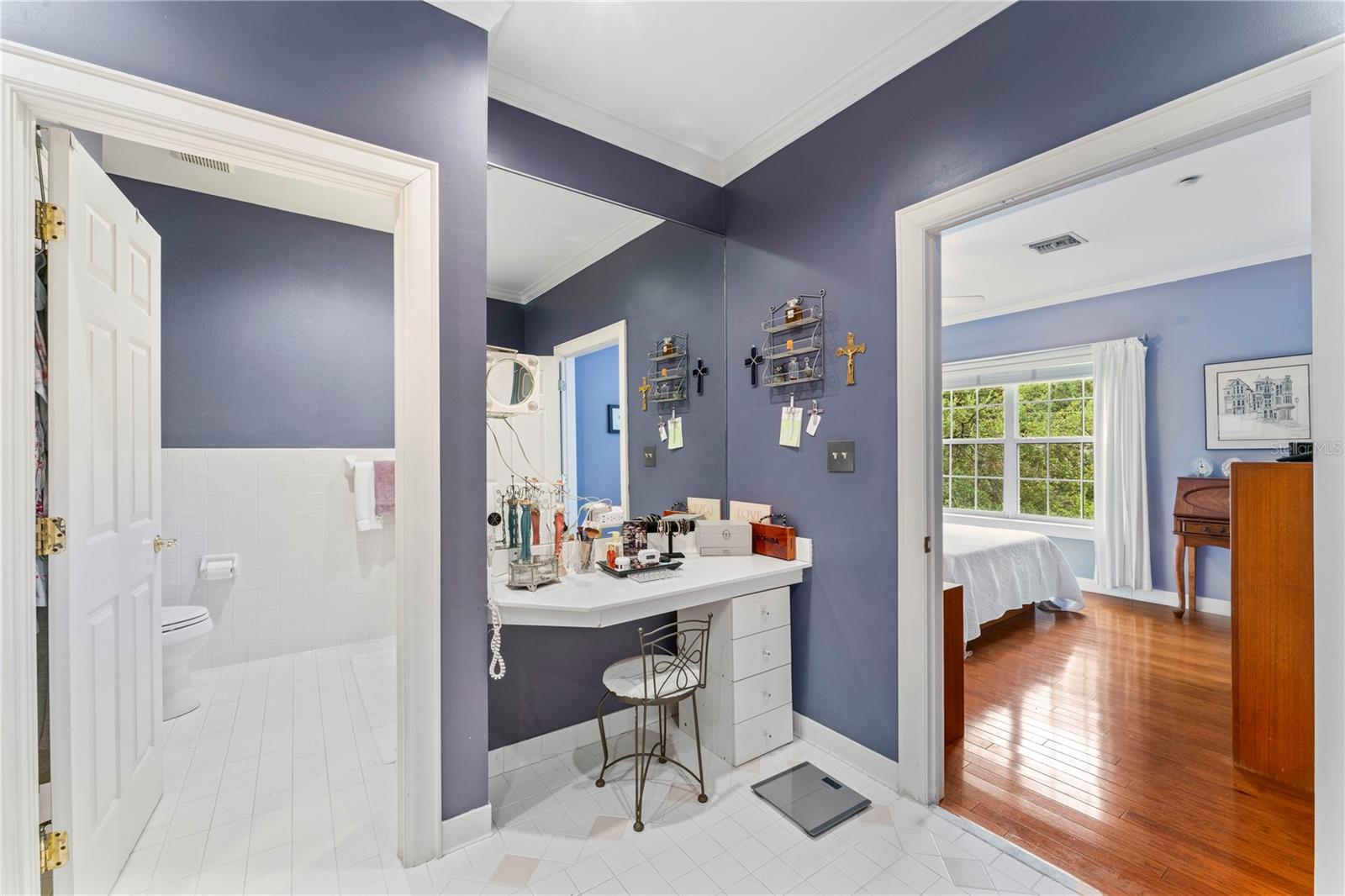 Image 36 of 42 For 3011 Mason Street B