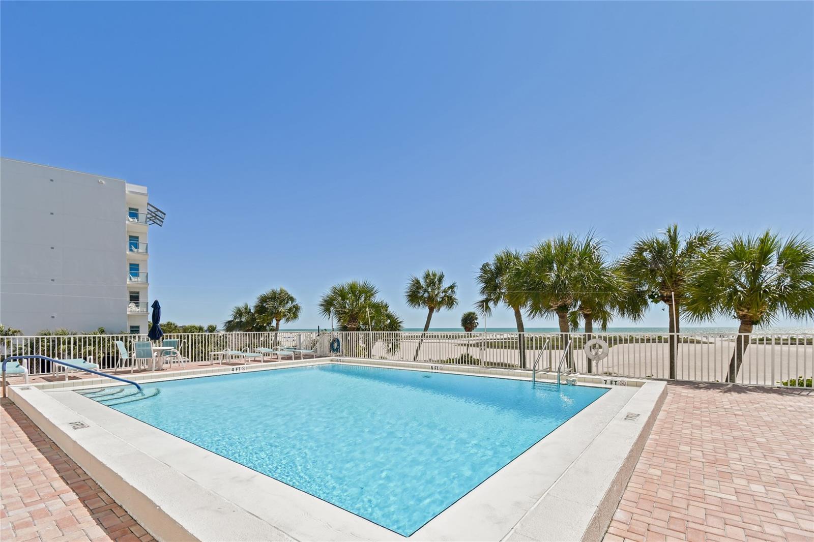 Image 38 of 58 For 11000 Gulf Boulevard 703