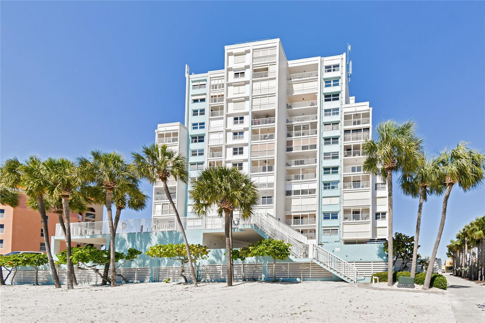 Image 40 of 58 For 11000 Gulf Boulevard 703