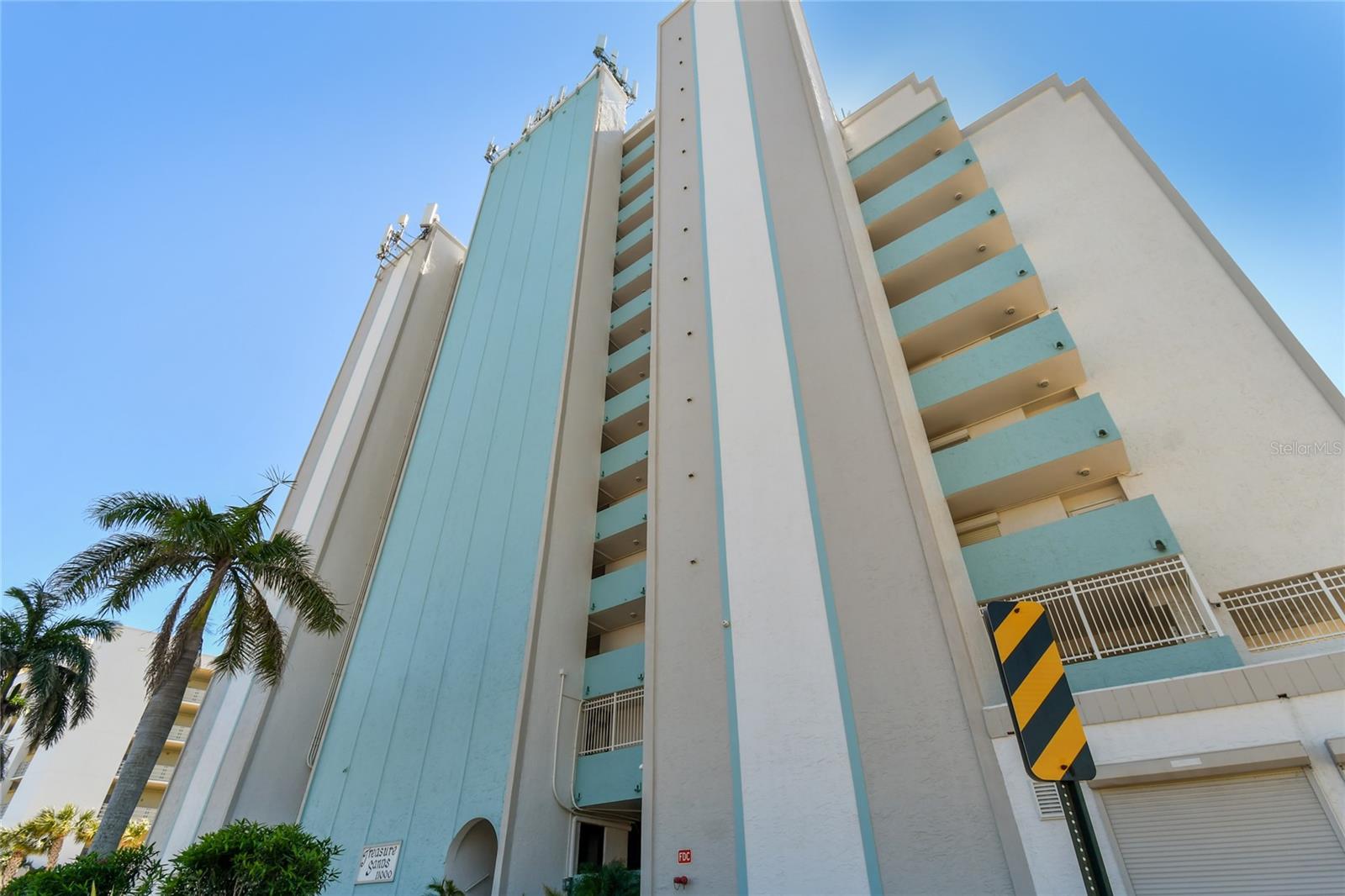 Image 47 of 58 For 11000 Gulf Boulevard 703