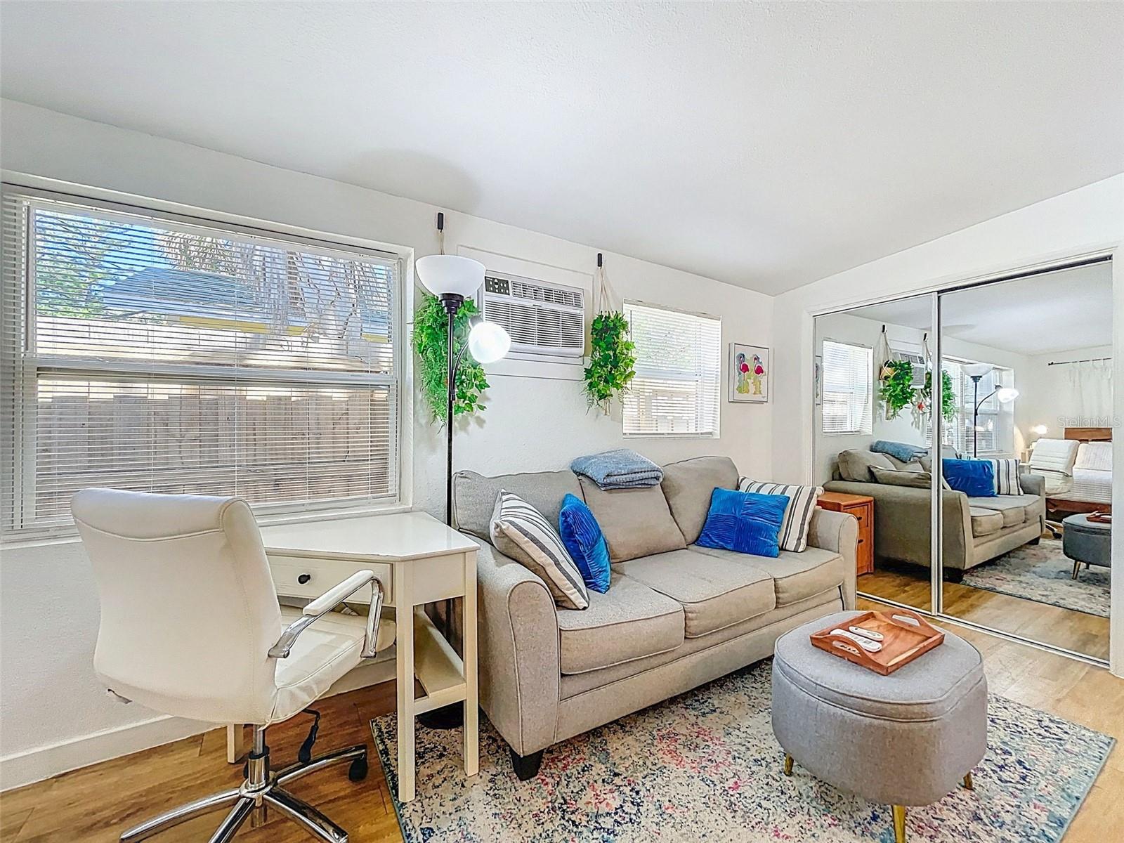Image 7 of 13 For 1600 Pasadena Drive B
