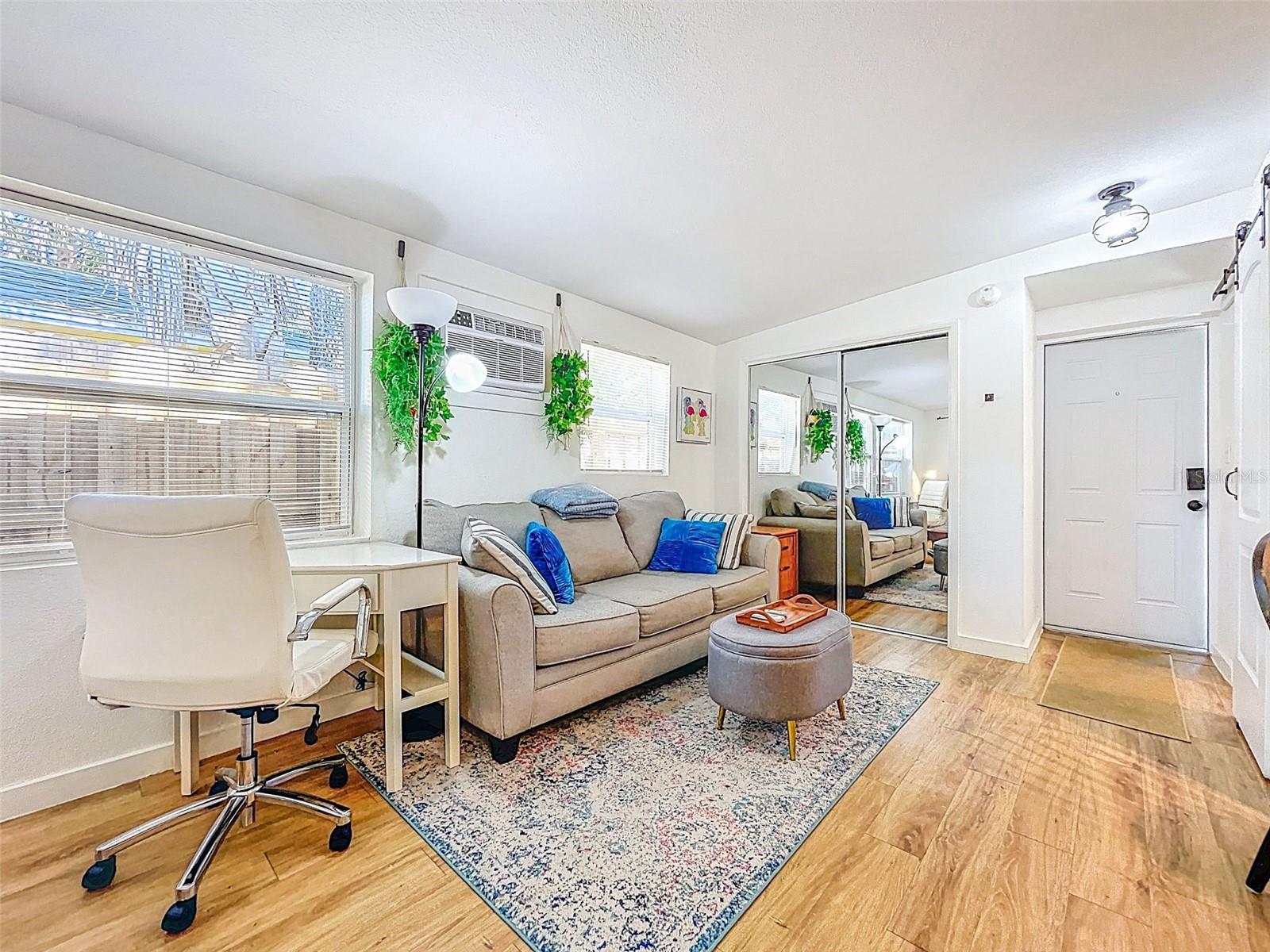 Image 8 of 13 For 1600 Pasadena Drive B