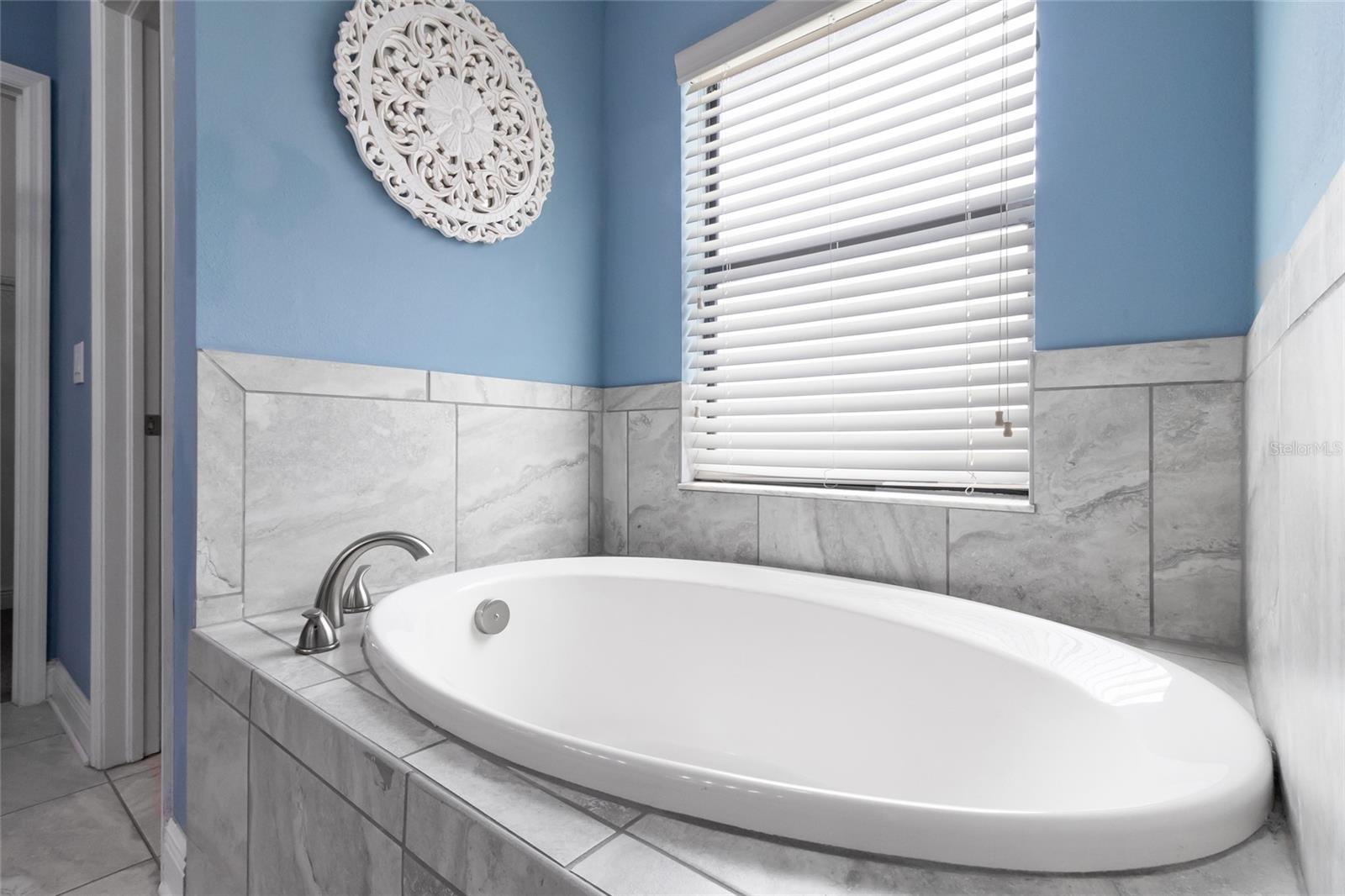 Image 31 of 52 For 12729 Flatwood Creek Drive