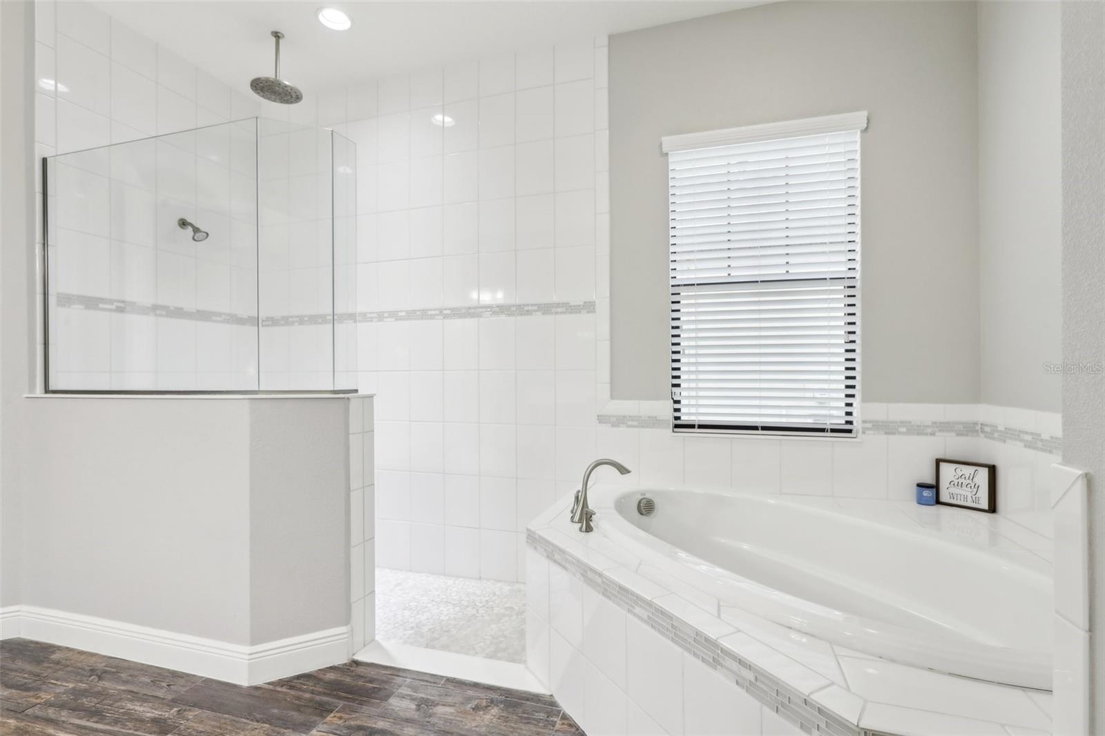 Image 20 of 50 For 808 Vittorio Place