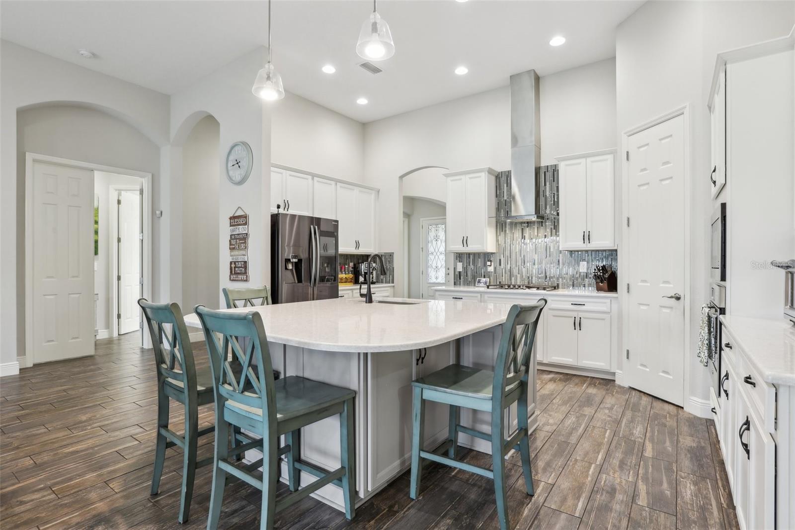 Image 4 of 50 For 808 Vittorio Place