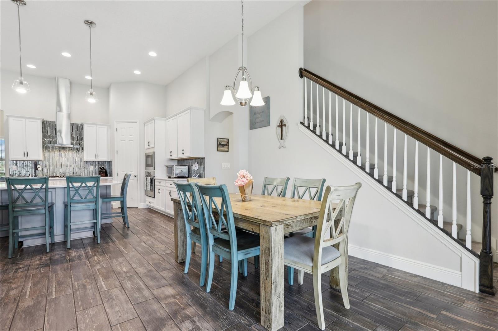 Image 6 of 50 For 808 Vittorio Place