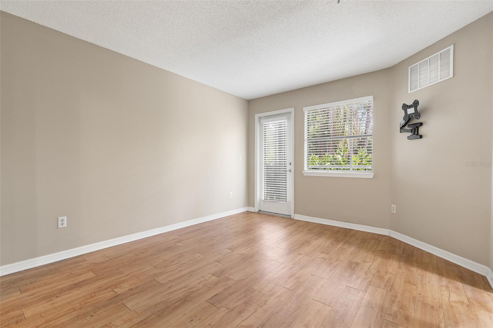 Image 10 of 32 For 11901 4th Street N 11109