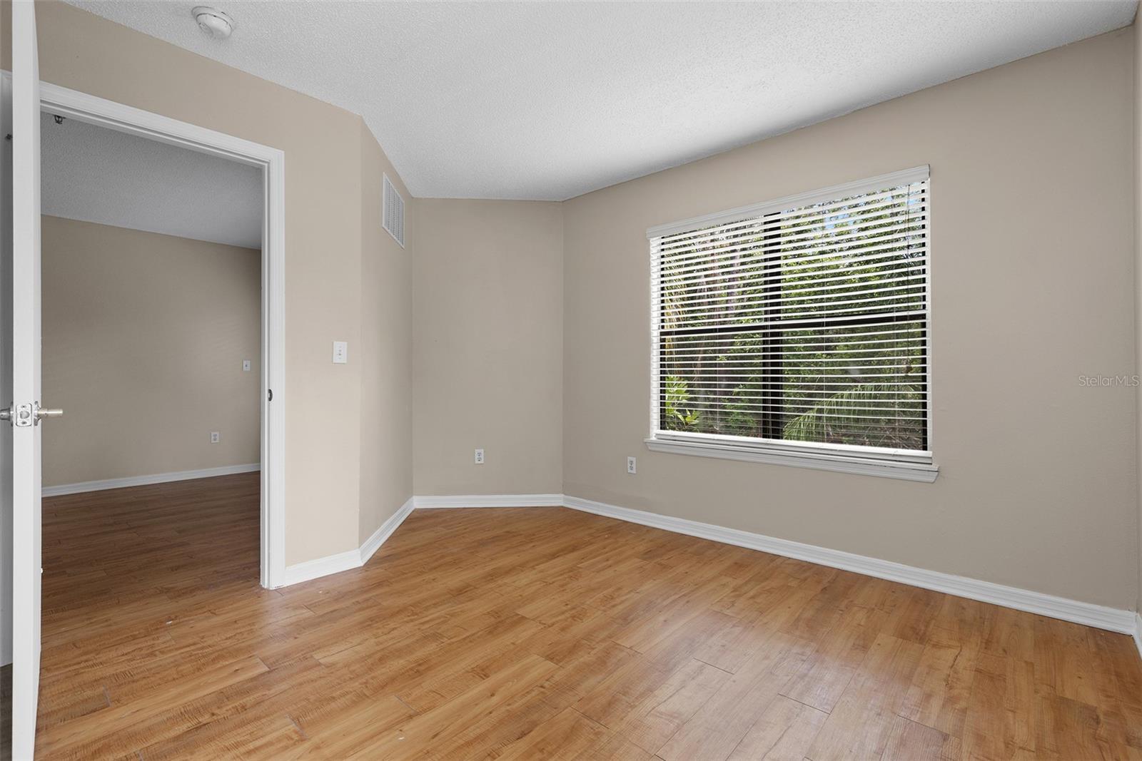 Image 19 of 32 For 11901 4th Street N 11109