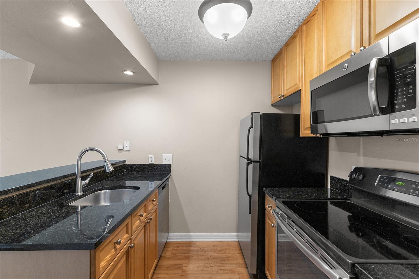 Image 5 of 32 For 11901 4th Street N 11109