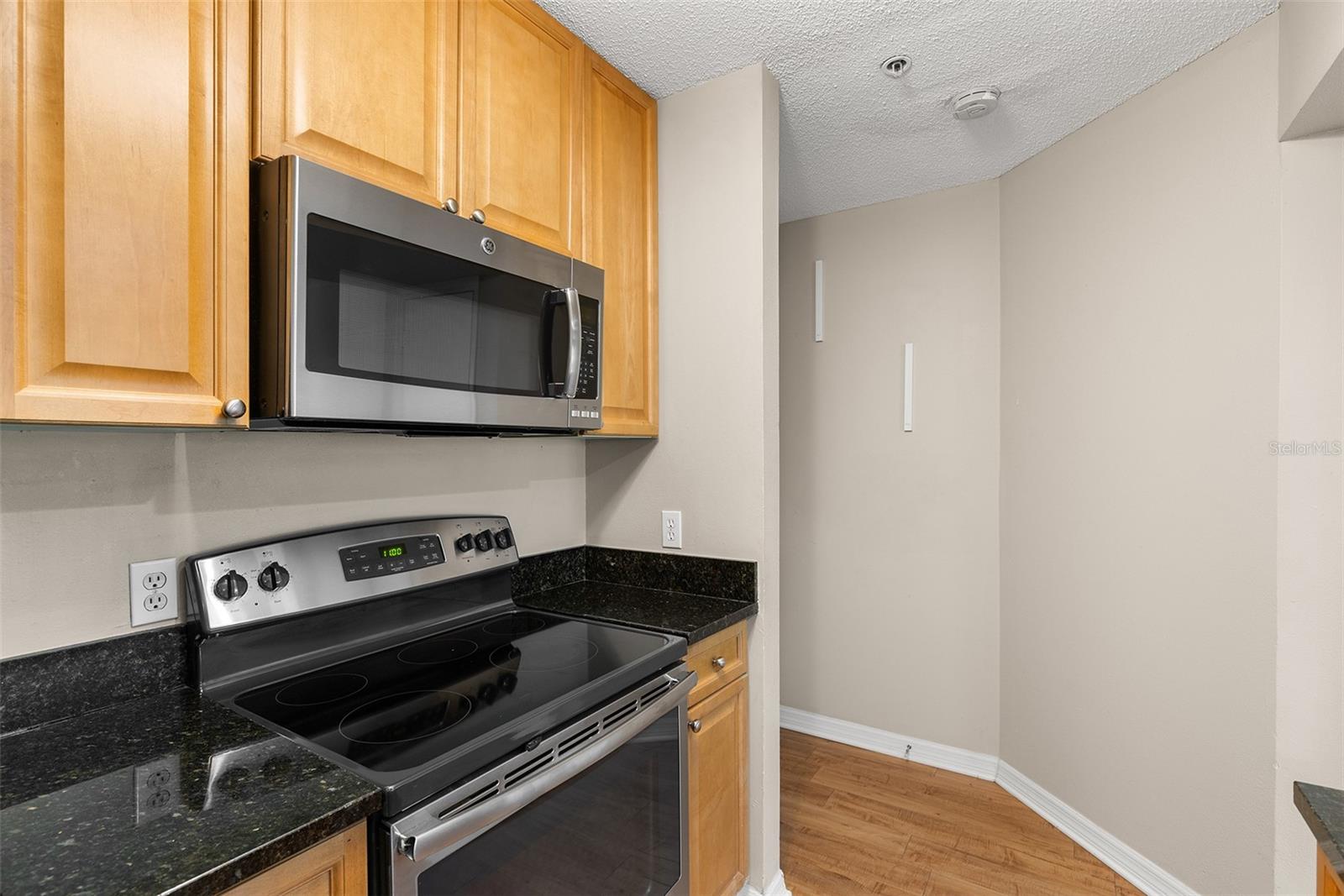 Image 9 of 32 For 11901 4th Street N 11109