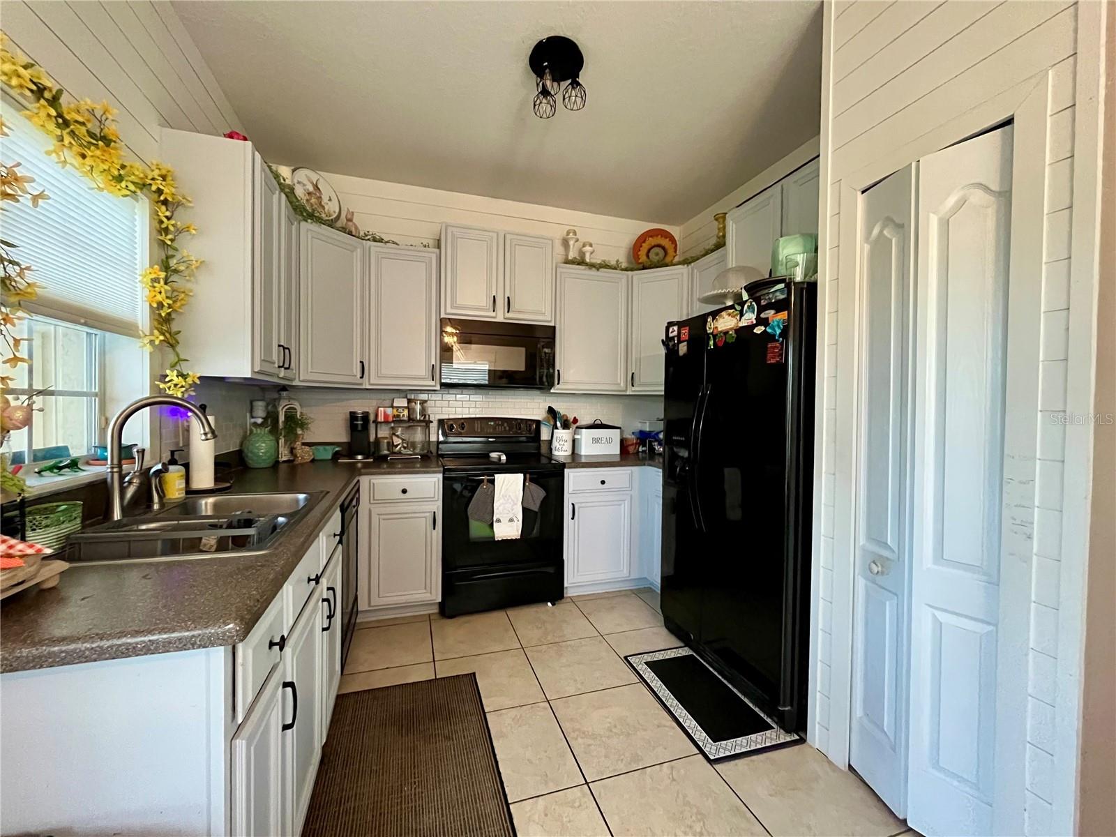 Image 8 of 19 For 2049 Greenwood Valley Drive