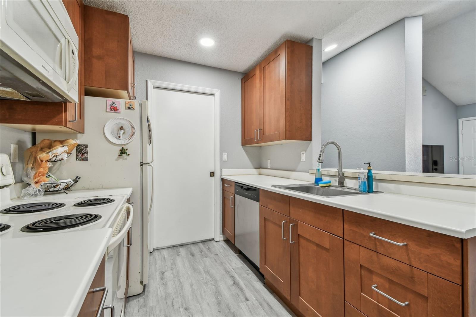 Image 11 of 36 For 10263 Gandy Boulevard N 2014